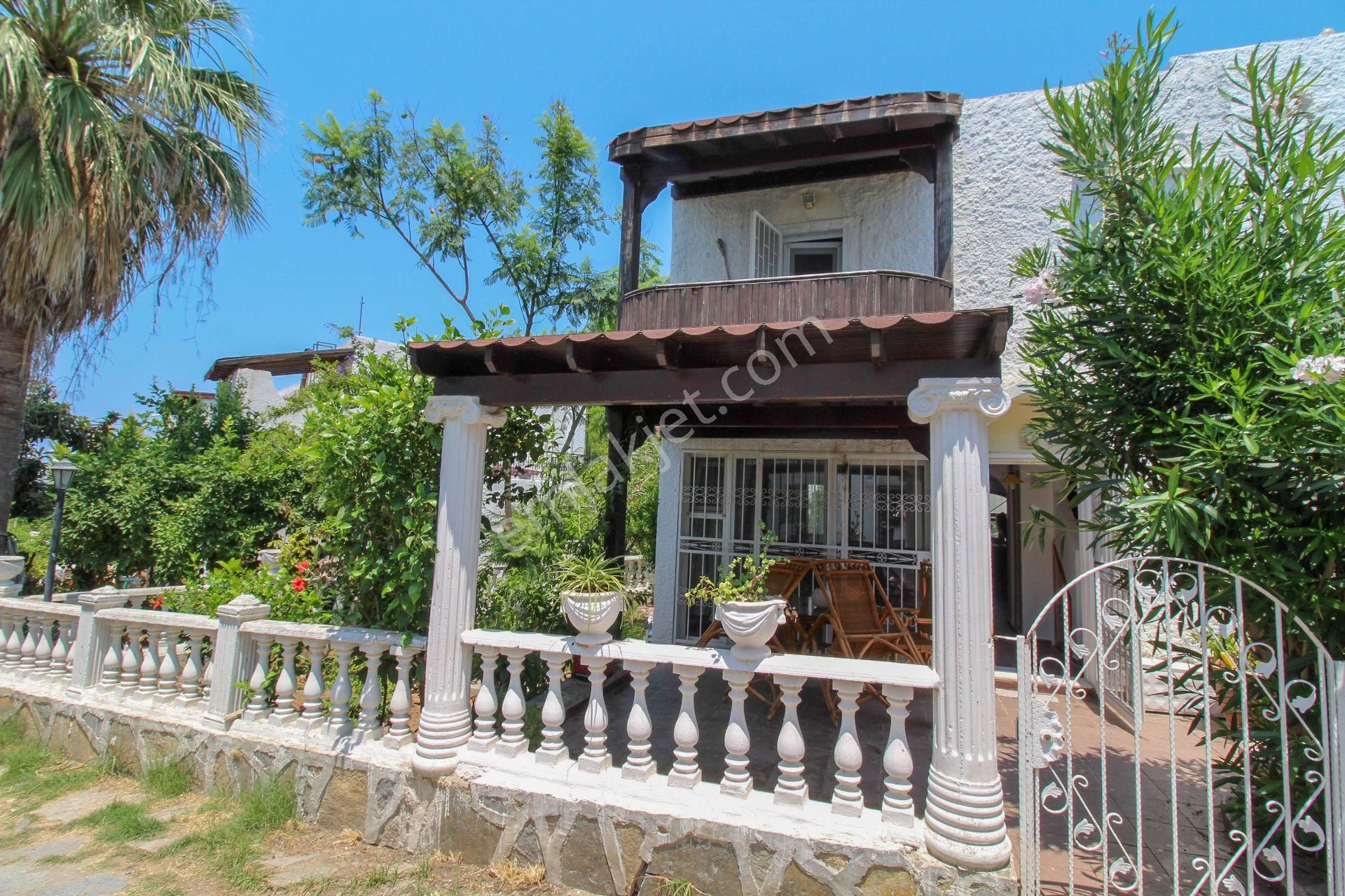 Bodrum Turgutreis Satılık Villa Bodrum Turgutreis Yalı'da Marinaya Ve Sahile Çok Yakın Villa