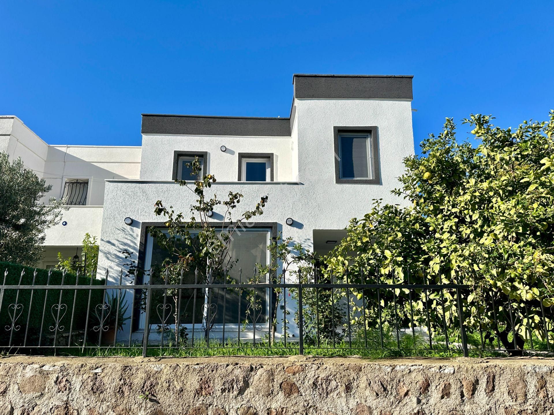 Bodrum Akyarlar Satılık Villa Bodrum Akyarlar'da Satılık Müstakil Bahçeli Site İçi 3+1 Villa