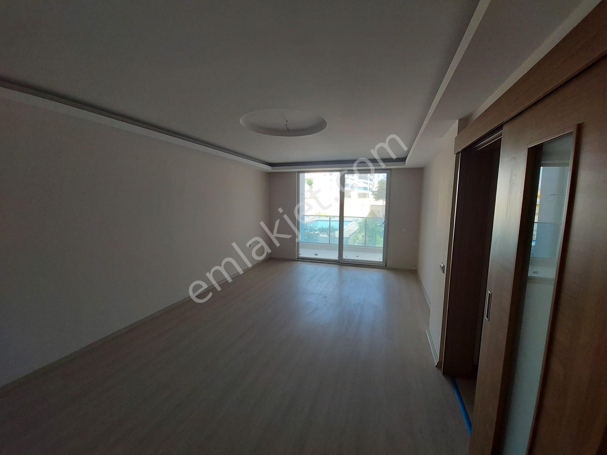 Nezih Bir Sitede 2+1 Satılık Daire - Görsel 5