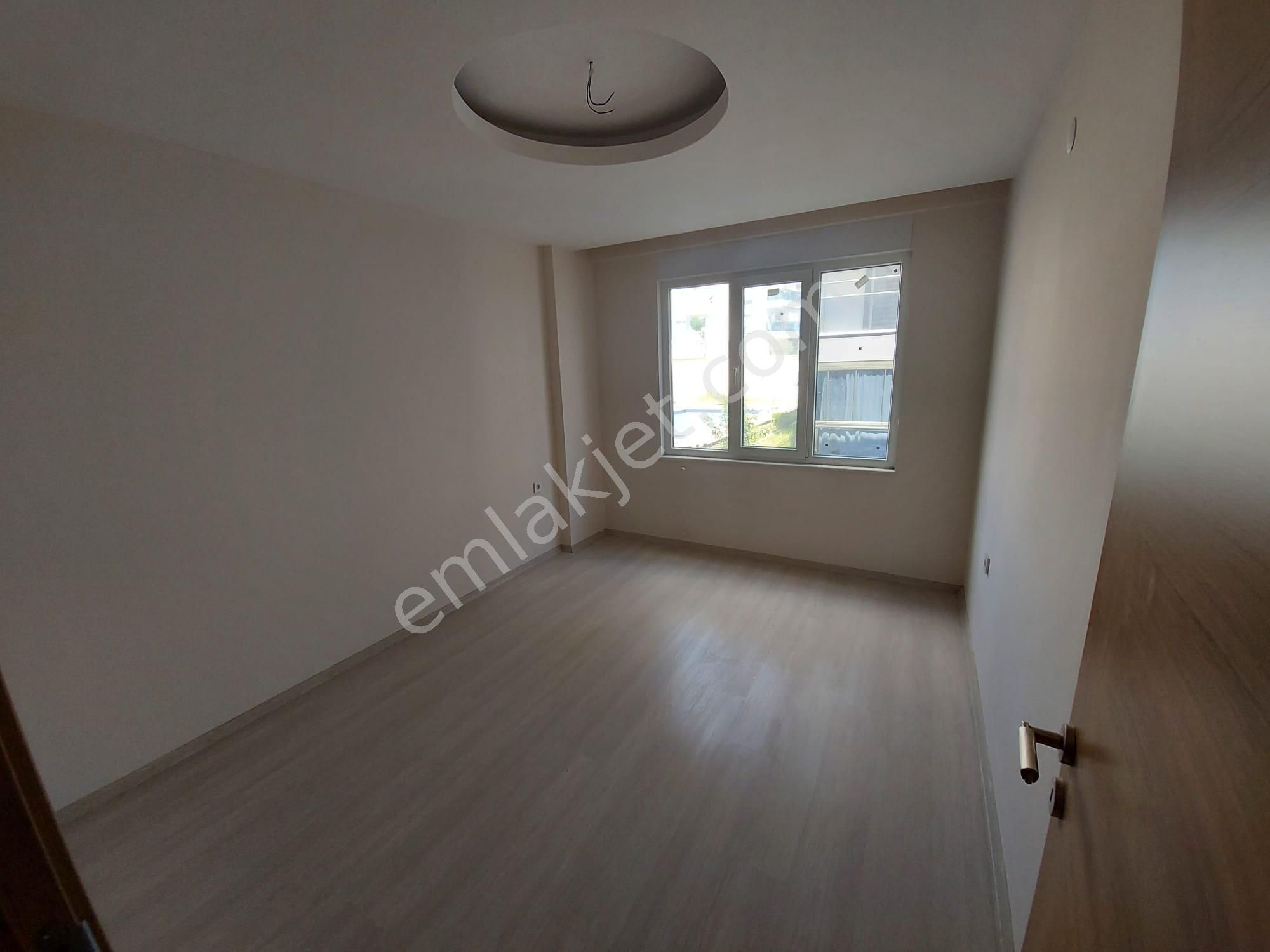 Nezih Bir Sitede 2+1 Satılık Daire - Görsel 7