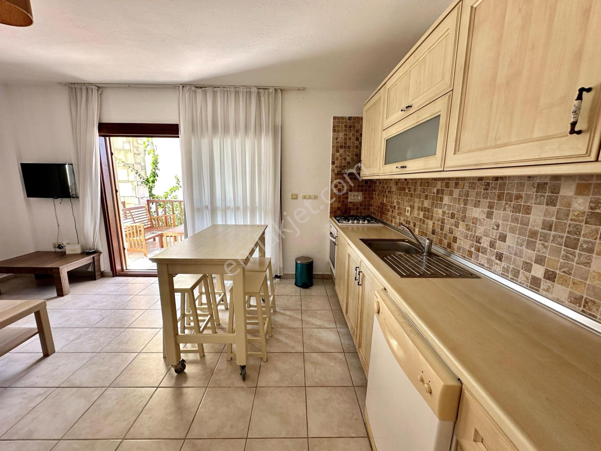 Bodrum Yalıkavak'ta Denize Çok Yakın Manzaralı 3+1 Bahçe Katı - Görsel 20