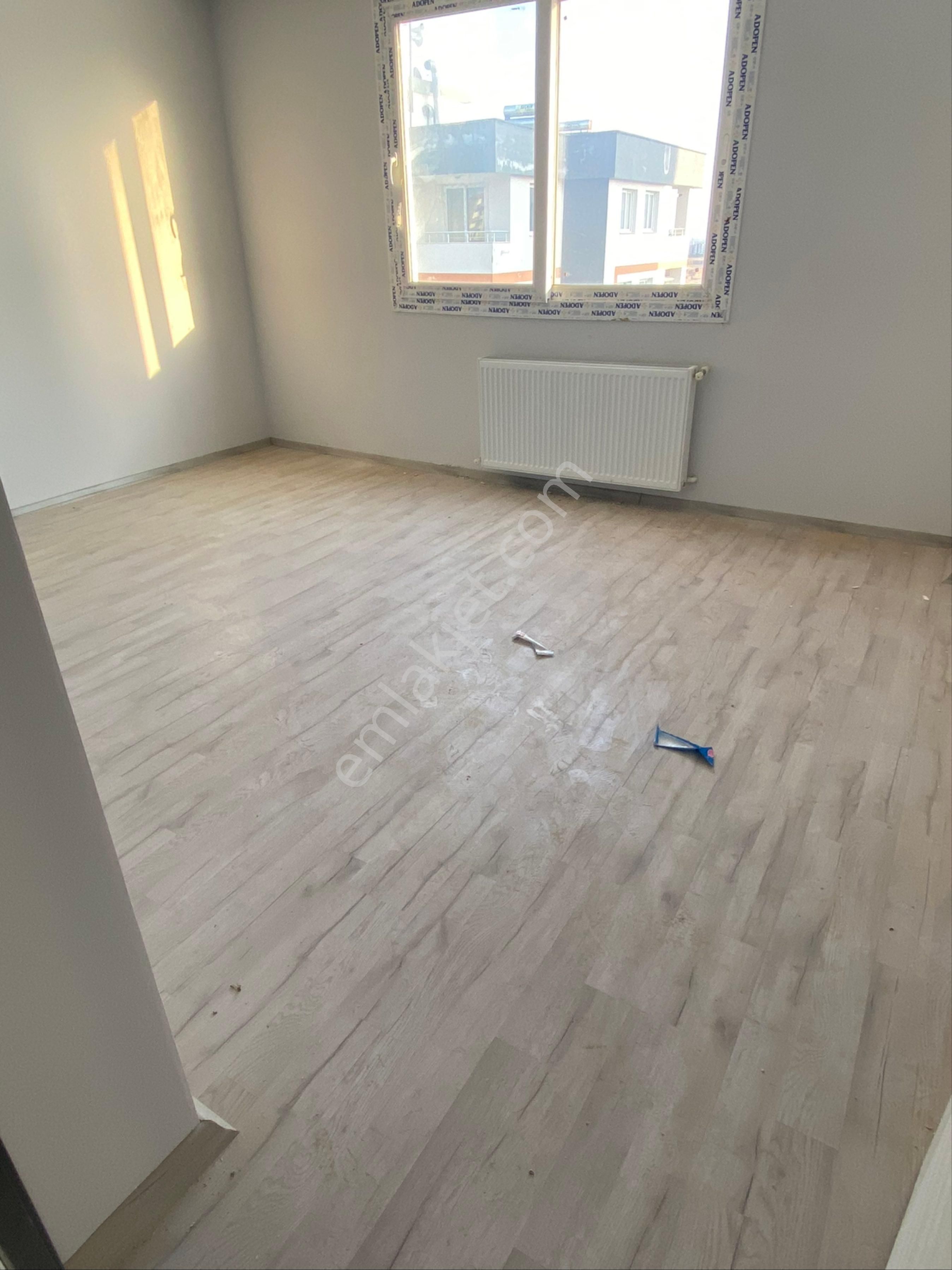 Sarıçam Gültepe Satılık Daire Sarıçam Gültepede İskanlı Hasarsız 3+1 K.mutfak Doğalgaz Kombili 140 M2 Satılık Full Yapılı Daire