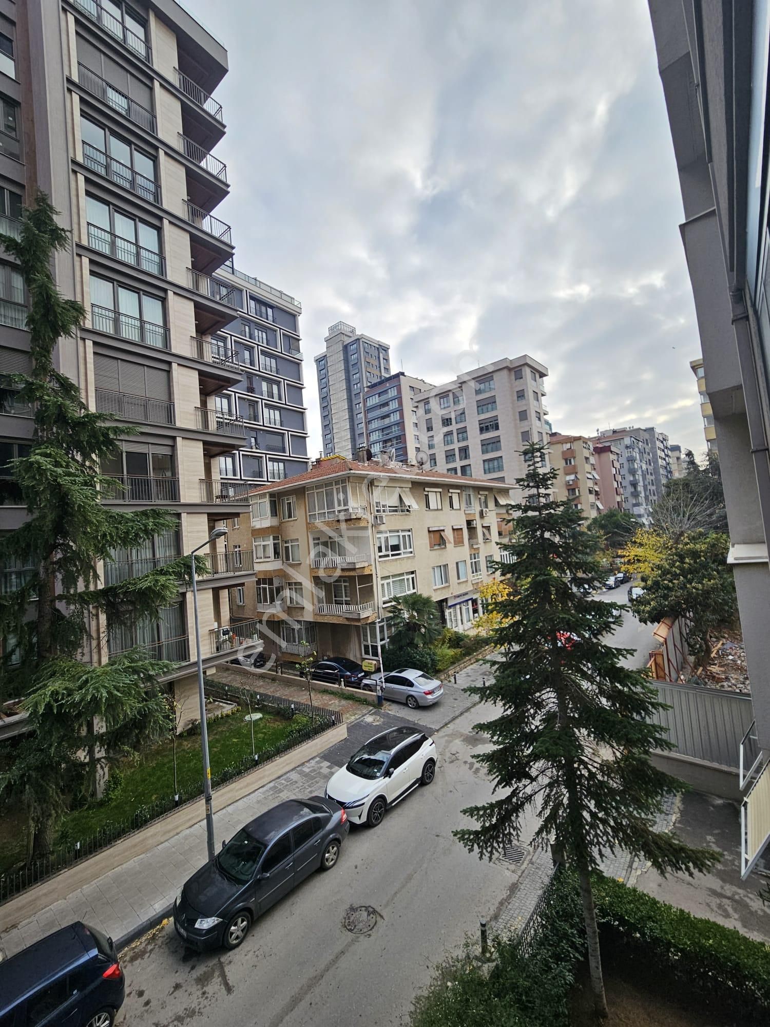 Kadıköy Erenköy Satılık Daire Erenköy'de 3+1 105 M2 Bağdat Caddesine Paralel Satılık Daire