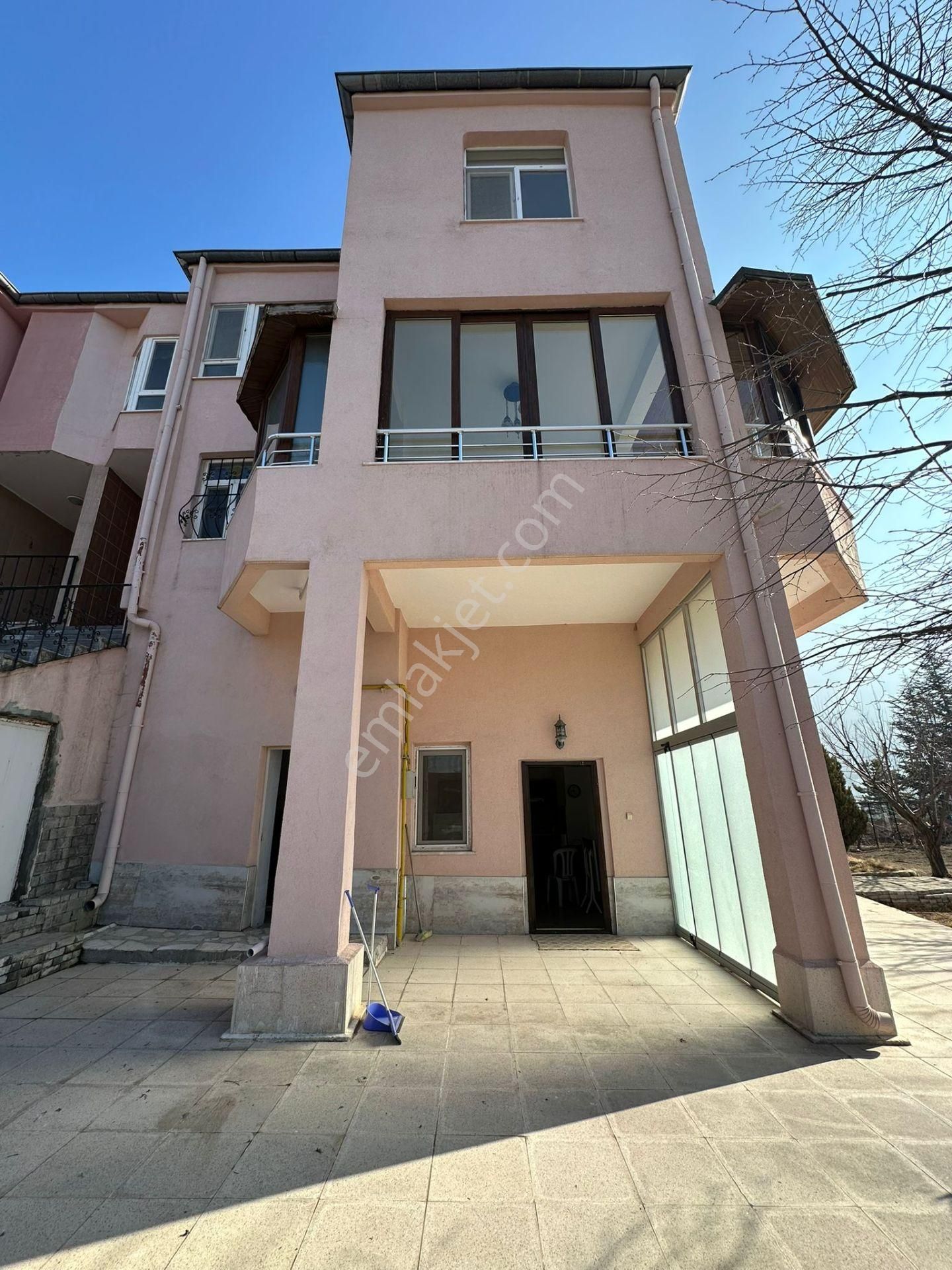 Çay Bağların'da 1000m2 İçerisinde 2 Katlı Villa+arsası - Görsel 23