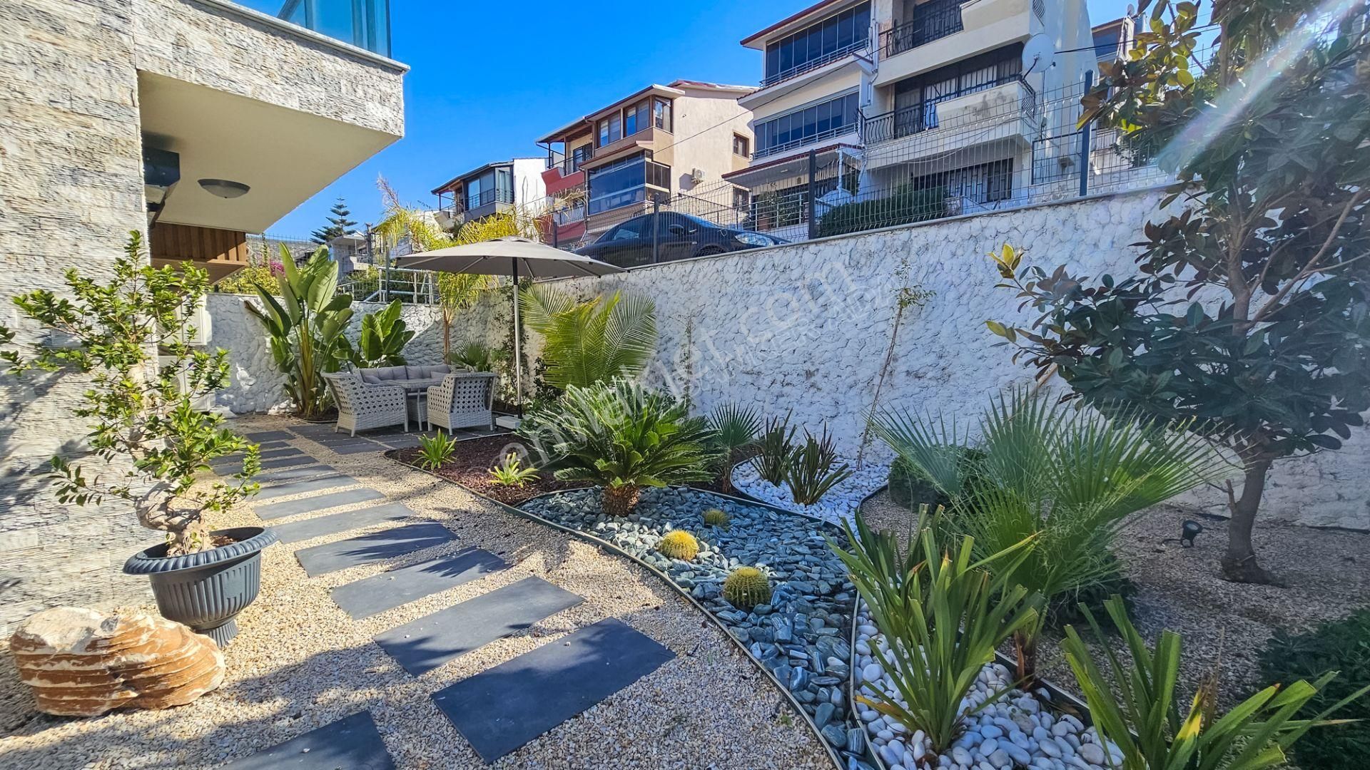 Kuşadası Türkmen Kiralık Villa Kuşadası'nın Kalbinde Türkmende Kiralık 5+2 Eşyalı Modern Ve Lüks Villa