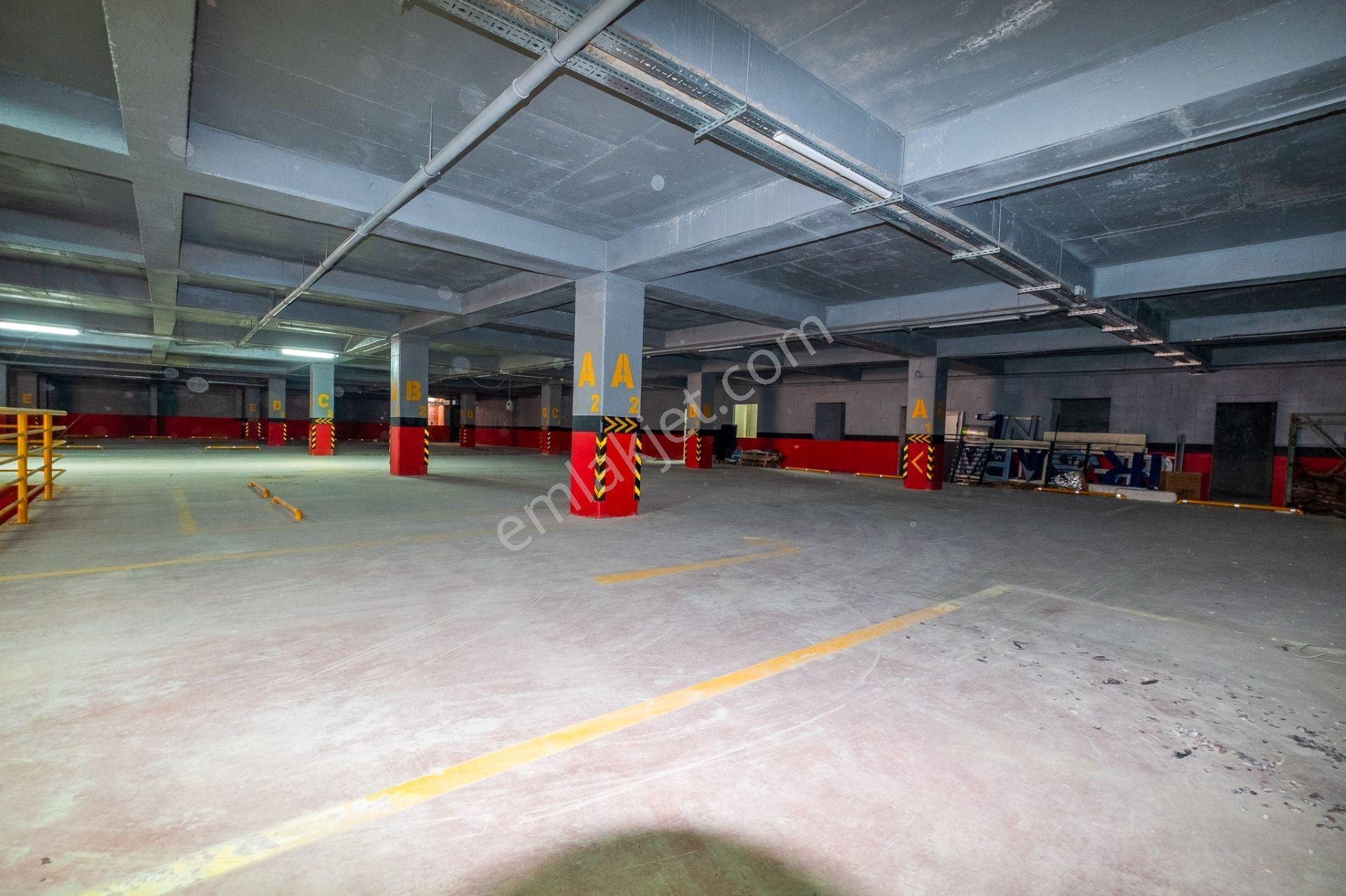 Beykent Bölgesinde Filo Rent A Car Ve Depolamaya Uygun 5000m2