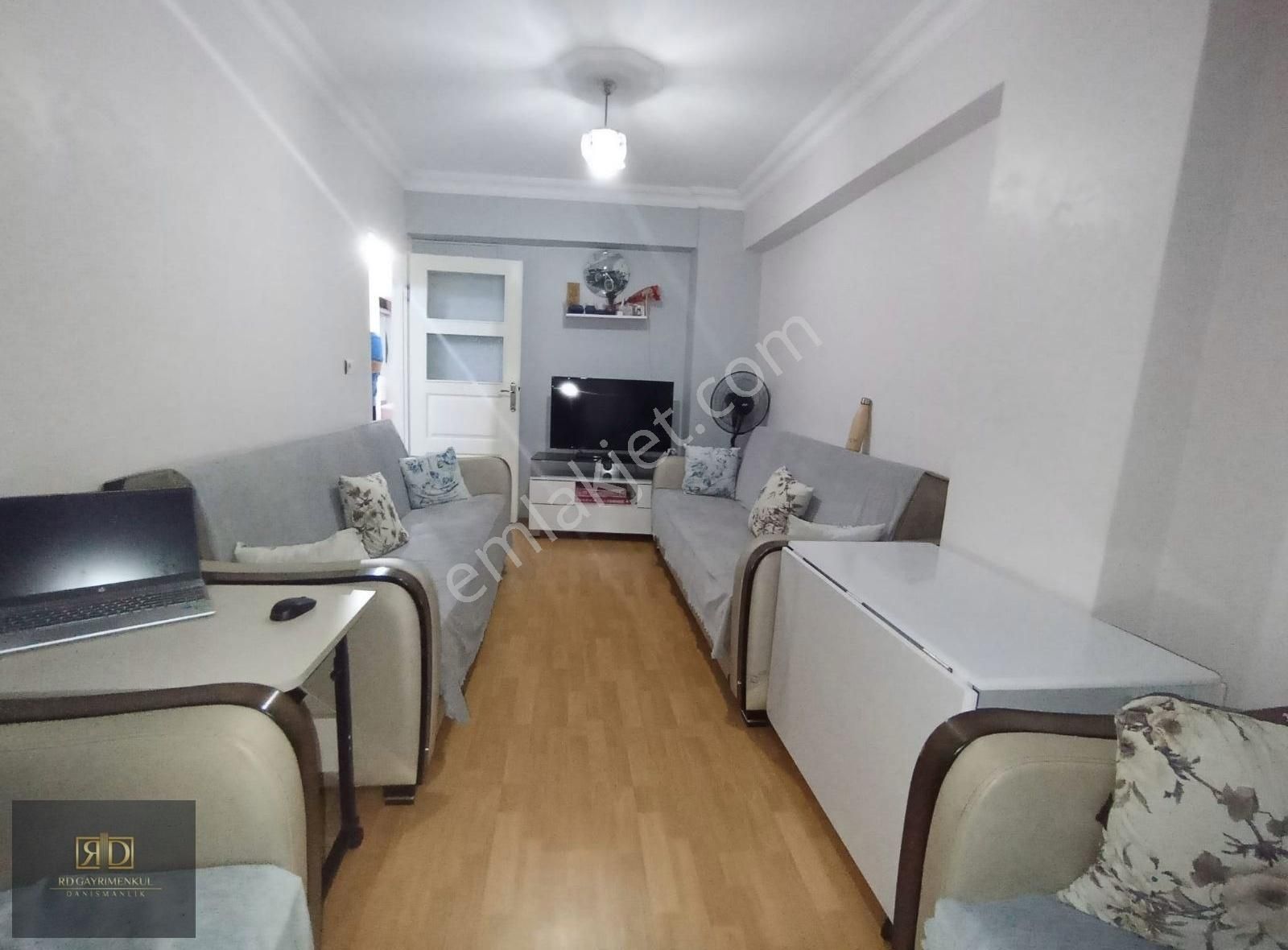 Kağıthane Nurtepe Satılık Daire Nurtepe Metro'ya 4'dk Yatırımlık 2+1 İskanlı Yüksek Camlı Daire