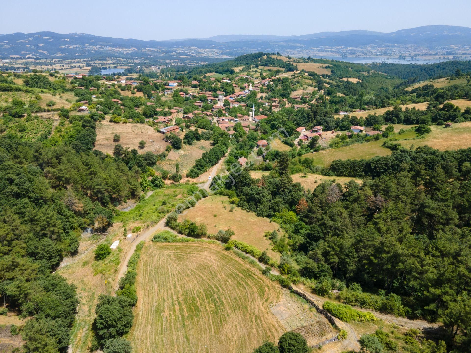 Yenice Umurlar Köyü Satılık Konut İmarlı Yenice'nin Yeşil Ve Gölete Yakın Köyünde 2.073 M² Köyiçi 2 Tapu