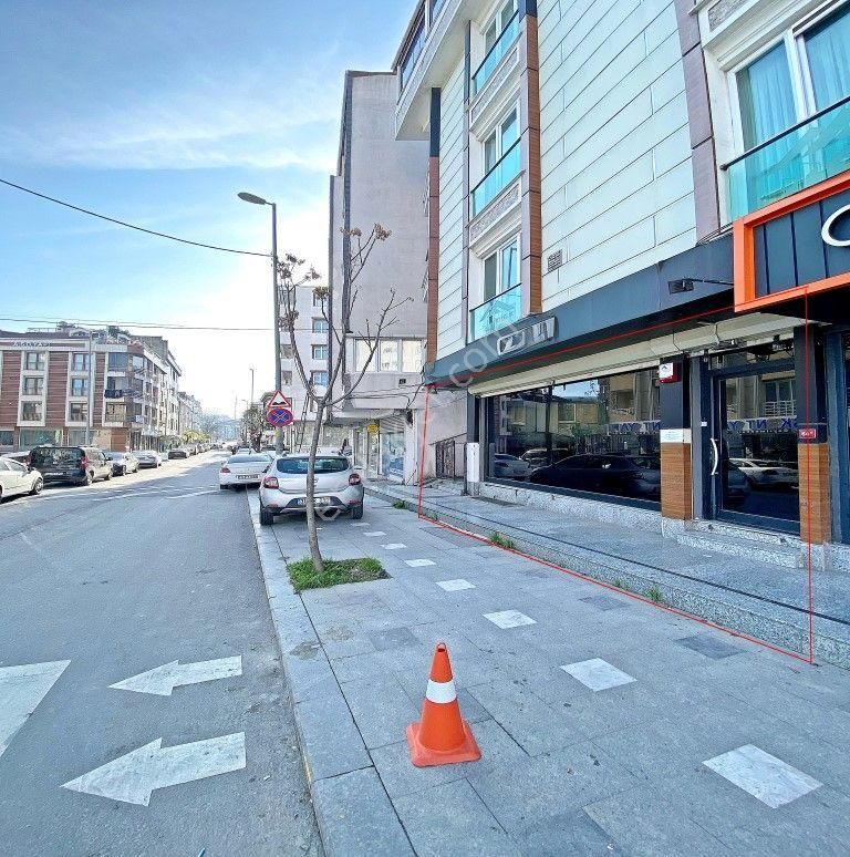 Esenyurt Güzelyurt Satılık Ofis Asya İnşaat'tan Metrobüse 1dk Yürüme 100m2 Ana Cadde Üzeri Acil Satılık Dükkan