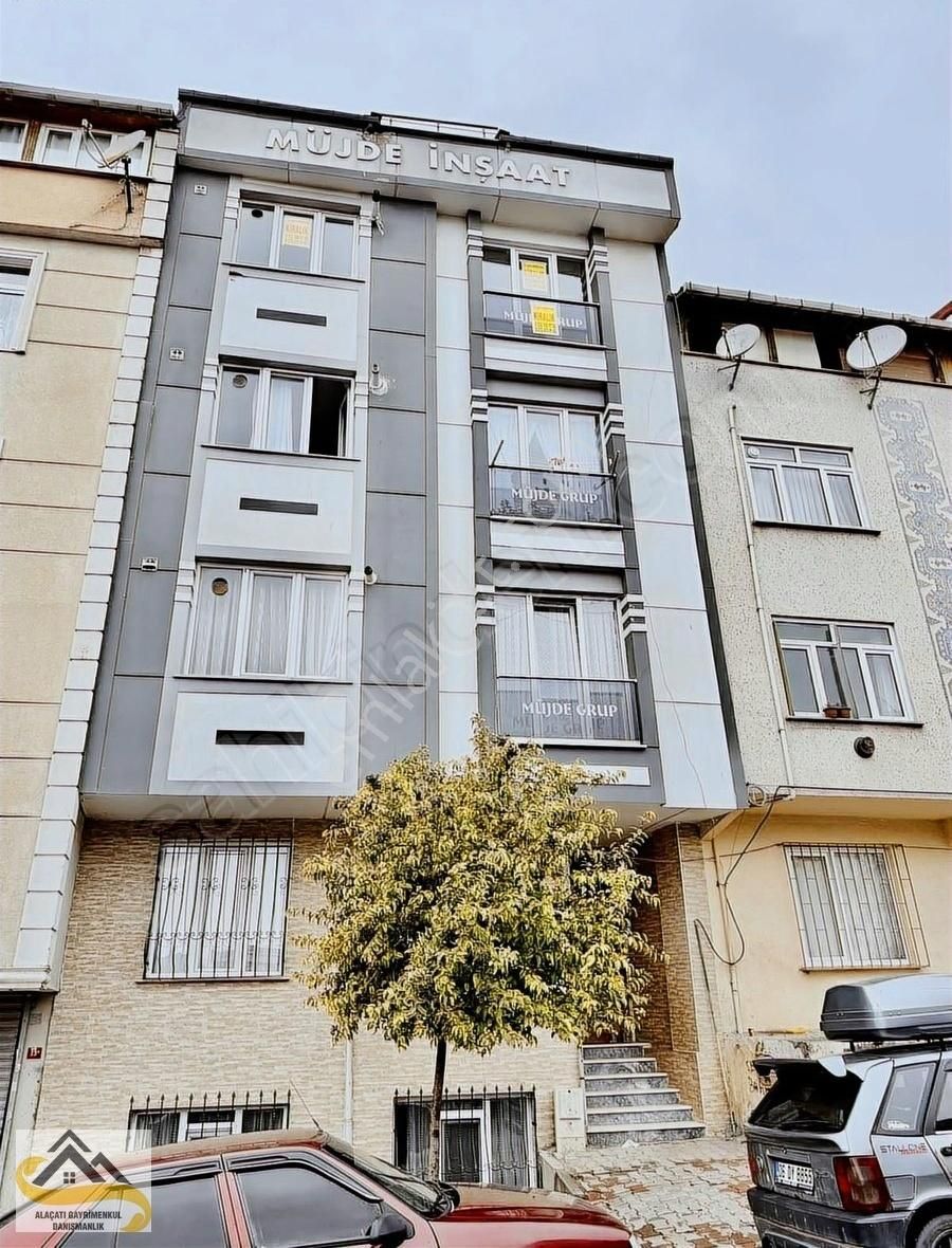 Sultangazi Esentepe Kiralık Daire Alaçatı Dan Esentepe Mah.nde Kiralık 170 M2 4+2 Temiz Dubleks