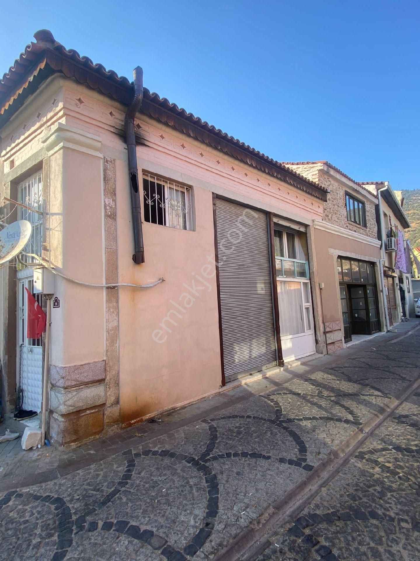 Bayındır Camii Satılık Daire Merkezde Müstakil Ev Ve Dükkan