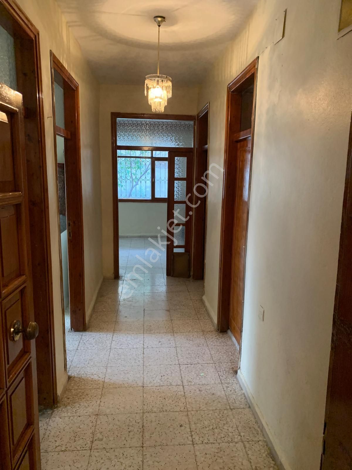 Antakya Kışla Saray Satılık Daire Kışlasaray Mahallesinde Hasarsız 3+1 Daire