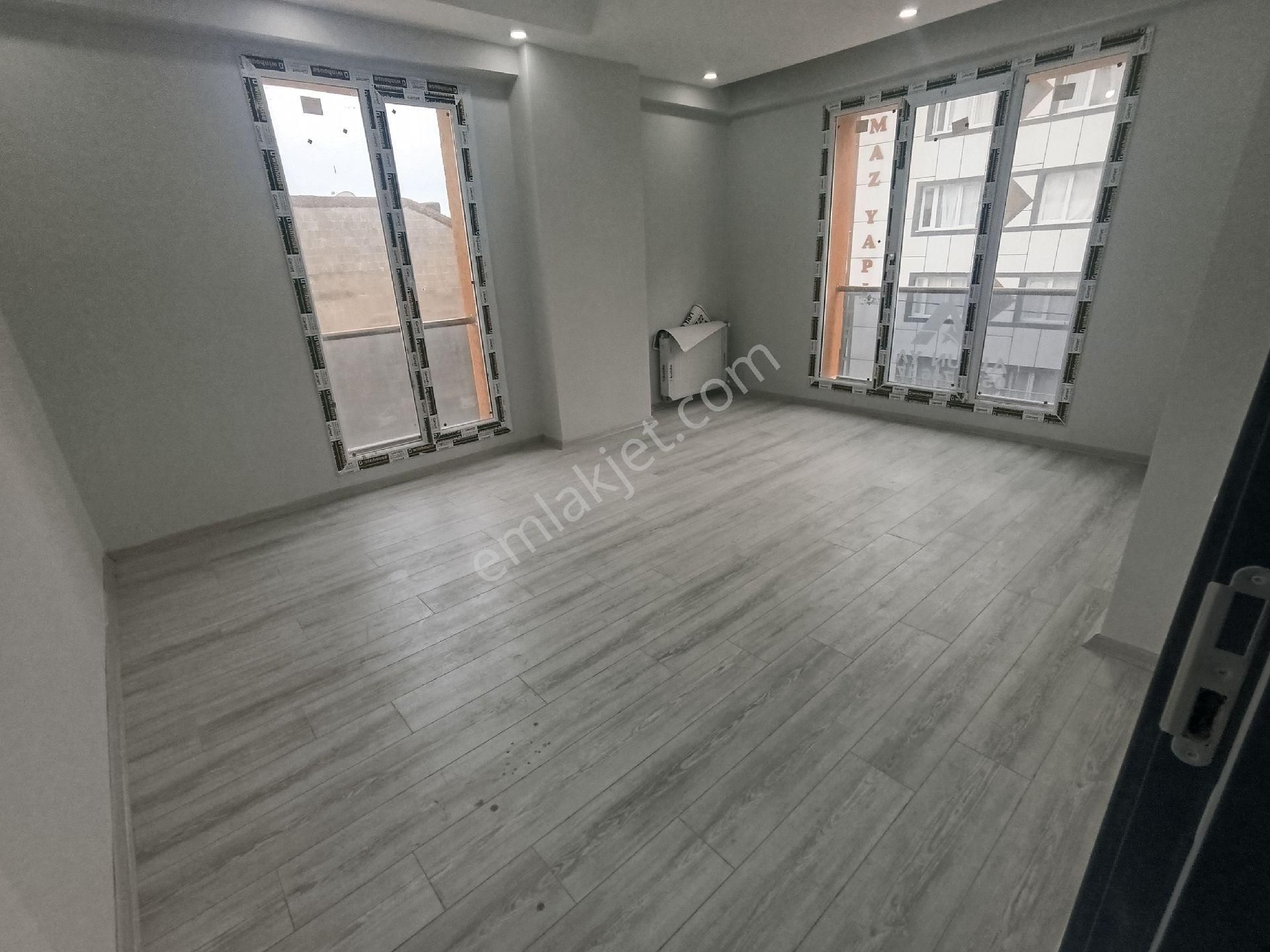 Başakşehir Güvercintepe Satılık Daire Güvercintepede Sitede Satılık 2+1 1.kat Daire