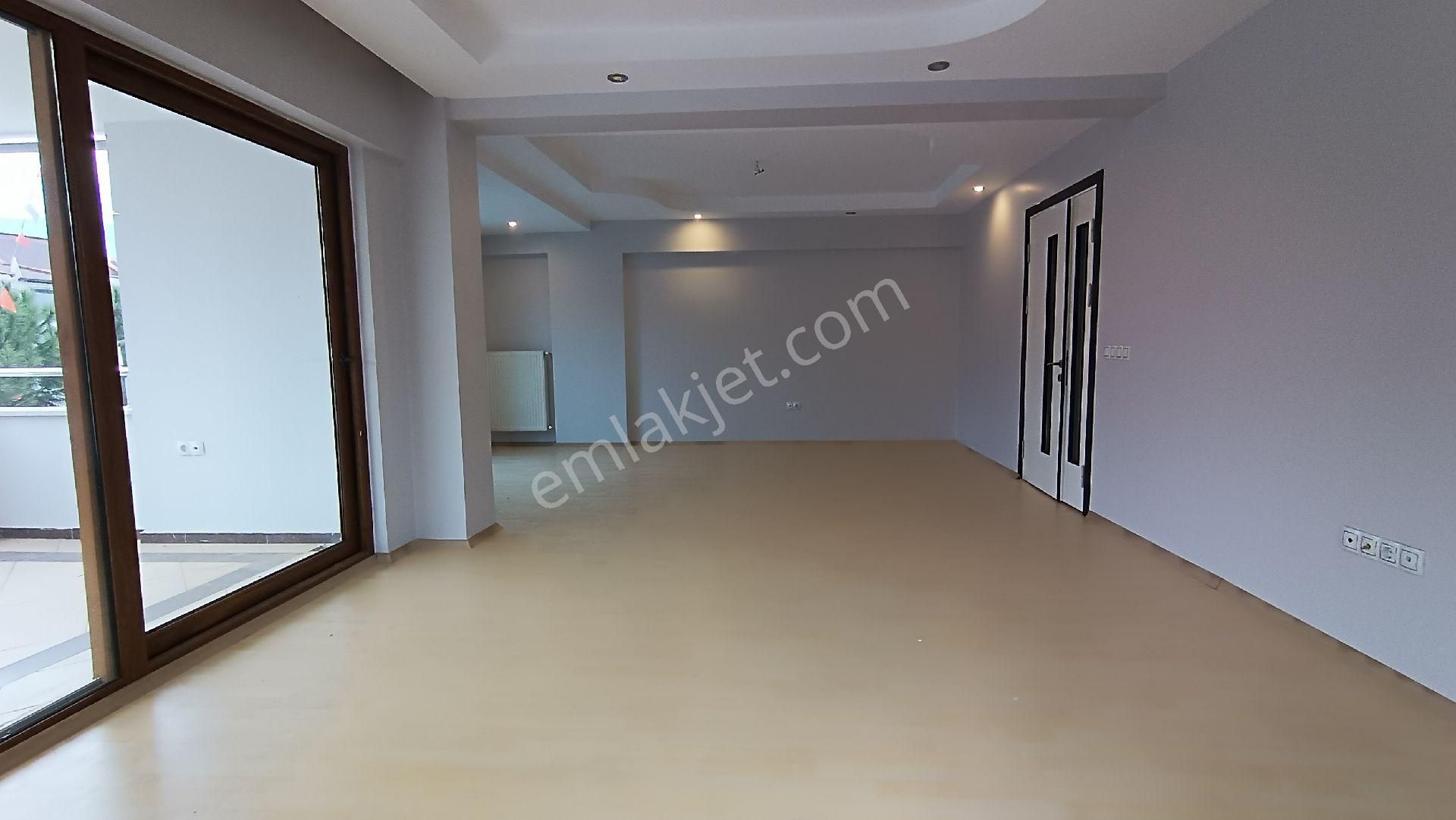 Merkezefendi Yenişehir Satılık Daire Denizli'nin En Gözde Yeri Yenişehir'de Cadde Üzeri 195 M² 3+1 Daire