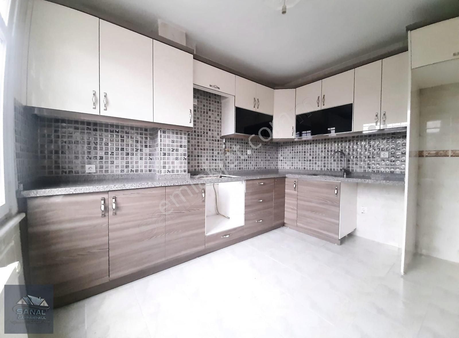 Darıca Abdi İpekçi Kiralık Daire Şanal Gayrimenkul'den Abdi İpekçi Mahallesinde Kiralık 3+1 120m2