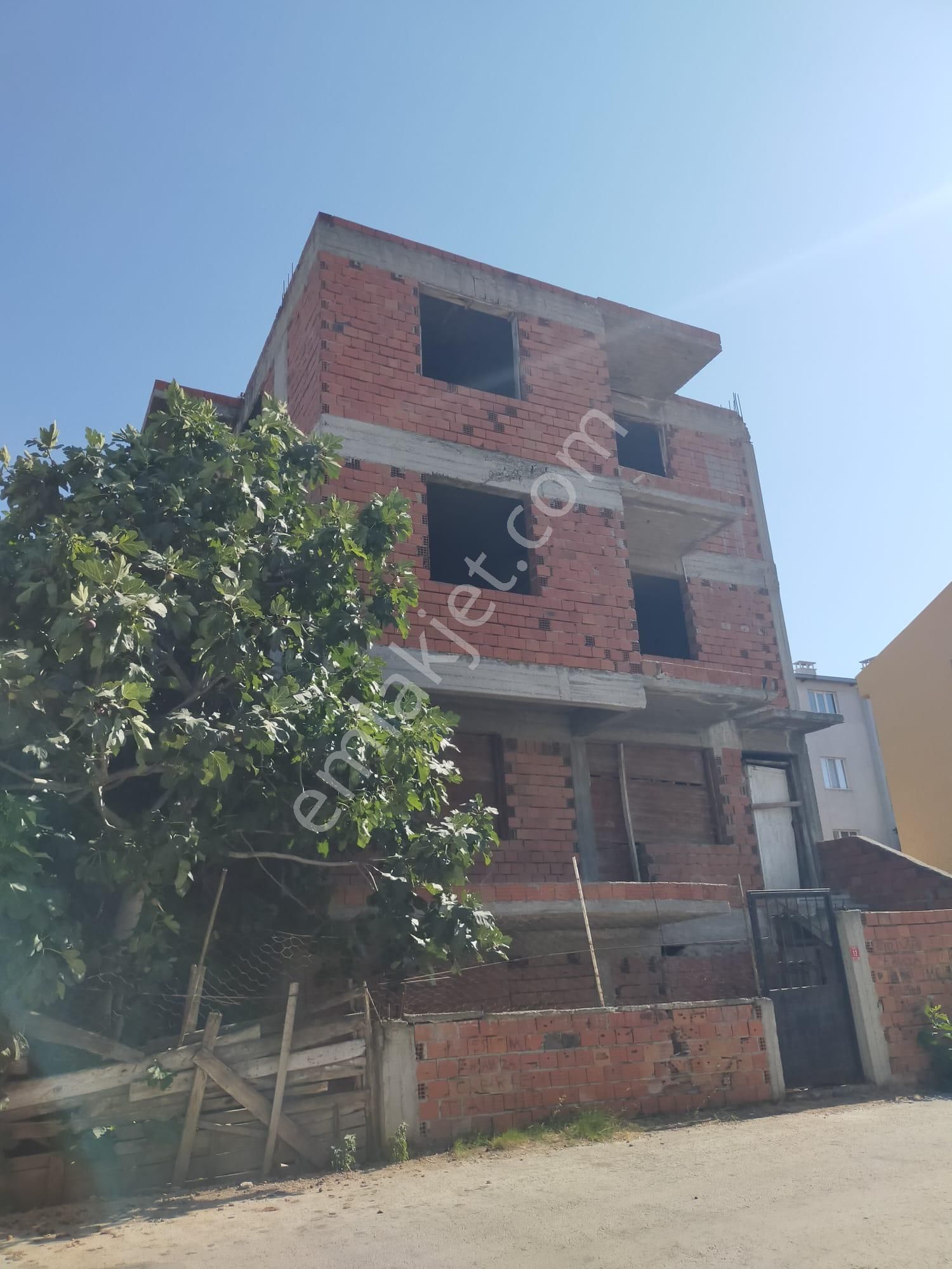 Hasan Basri Çantay Mah. Satılık Bina - Görsel 4