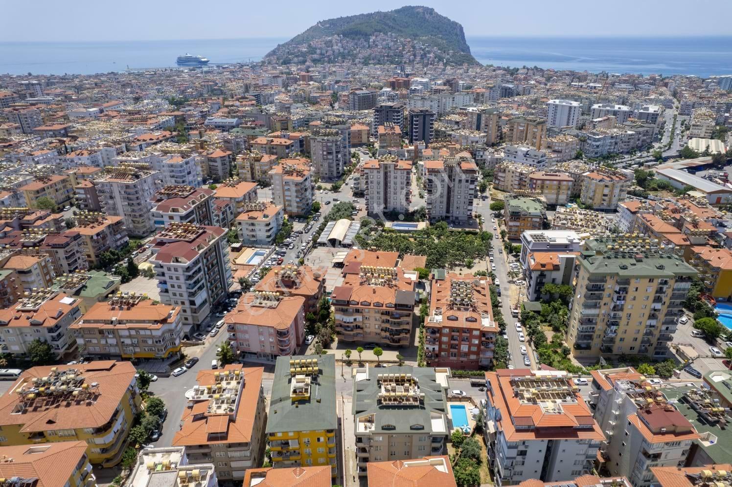 Alanya Merkezde Site İçinde Ara Katta Satılık 2+1 Bakımlı Daire - Görsel 18