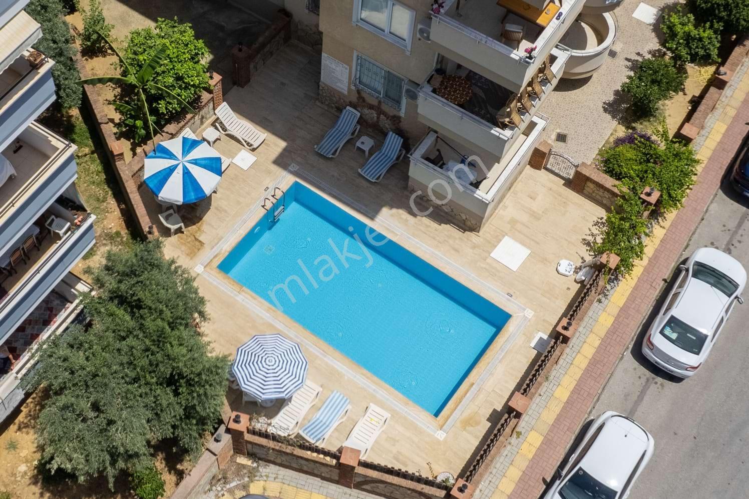 Alanya Merkezde Site İçinde Ara Katta Satılık 2+1 Bakımlı Daire - Görsel 17