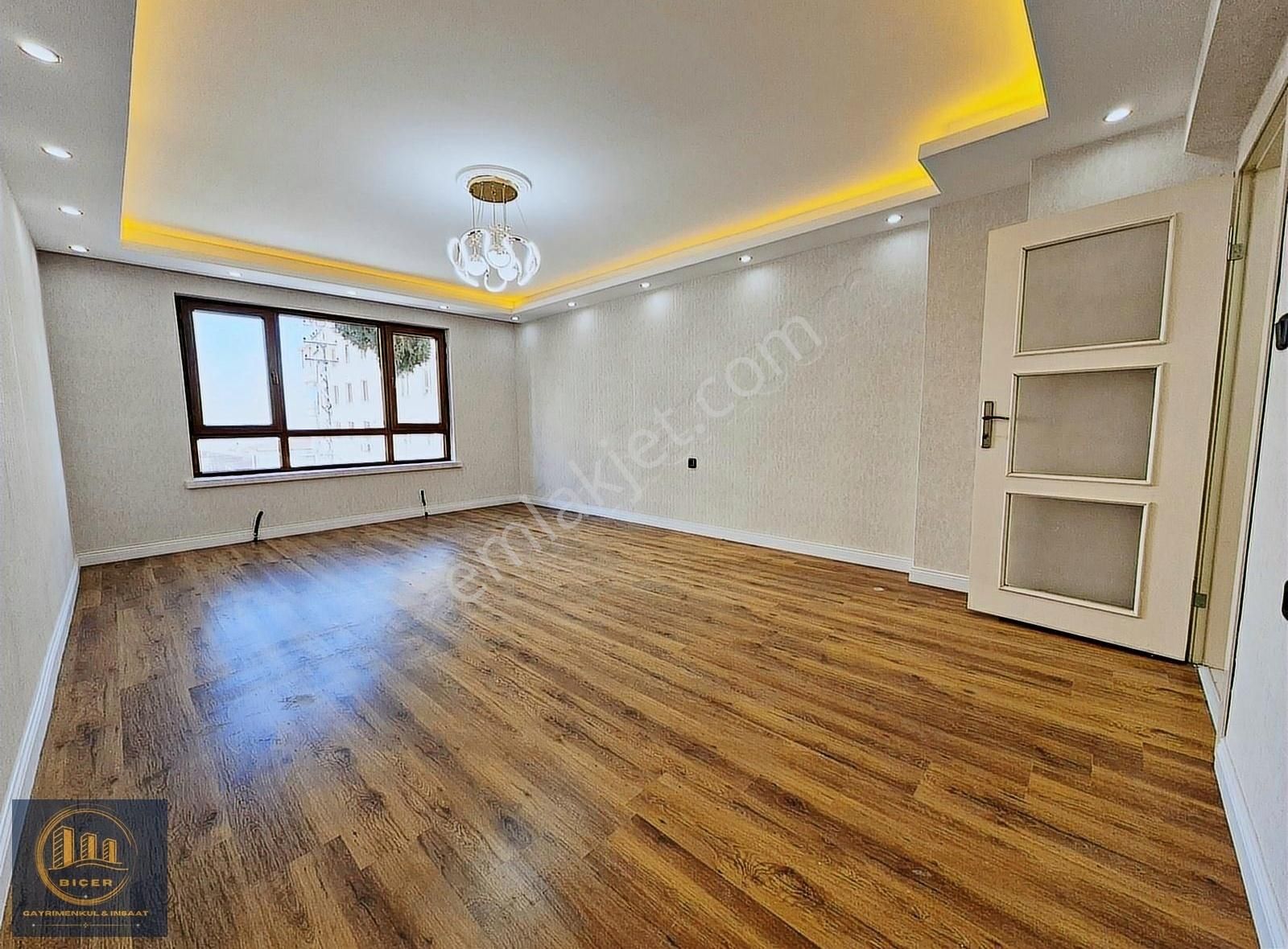 Keçiören Yayla Satılık Daire Biçer'den Bağcı Caddesi Yakını Full Yapılı Asansörlü 3+1 Daire