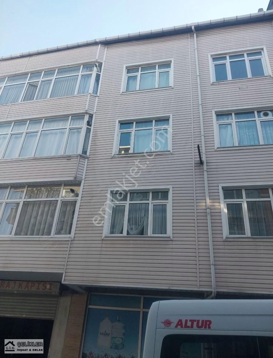 Bağcılar Güneşli Kiralık Daire Güneşli Mah Meydana Yakın 3.kat Temiz Kullanışlı Kapalı Balkon