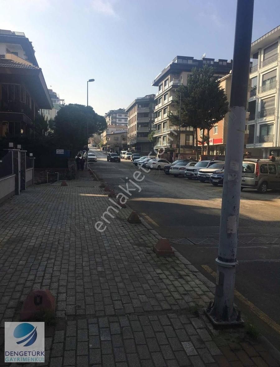 Üsküdar Bahçelievler Satılık Daire Sultan Murat Caddesi Üzeri Bahce Katı 2+1 ....5.200.000 Tl