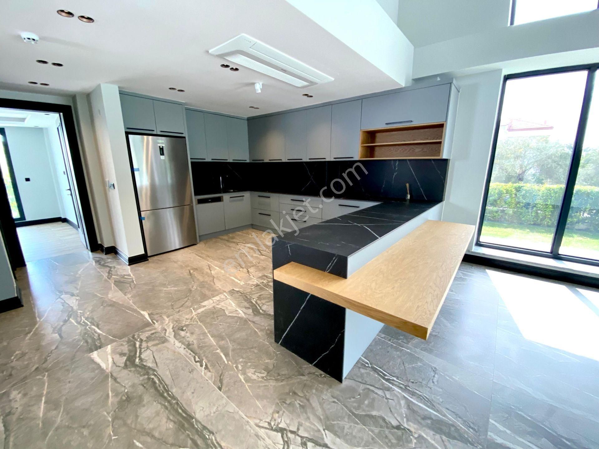 Cadde'den Sıradışı Güzellikte Tam Donanımlı Efsane 9+2 Lüx Villa - Görsel 32