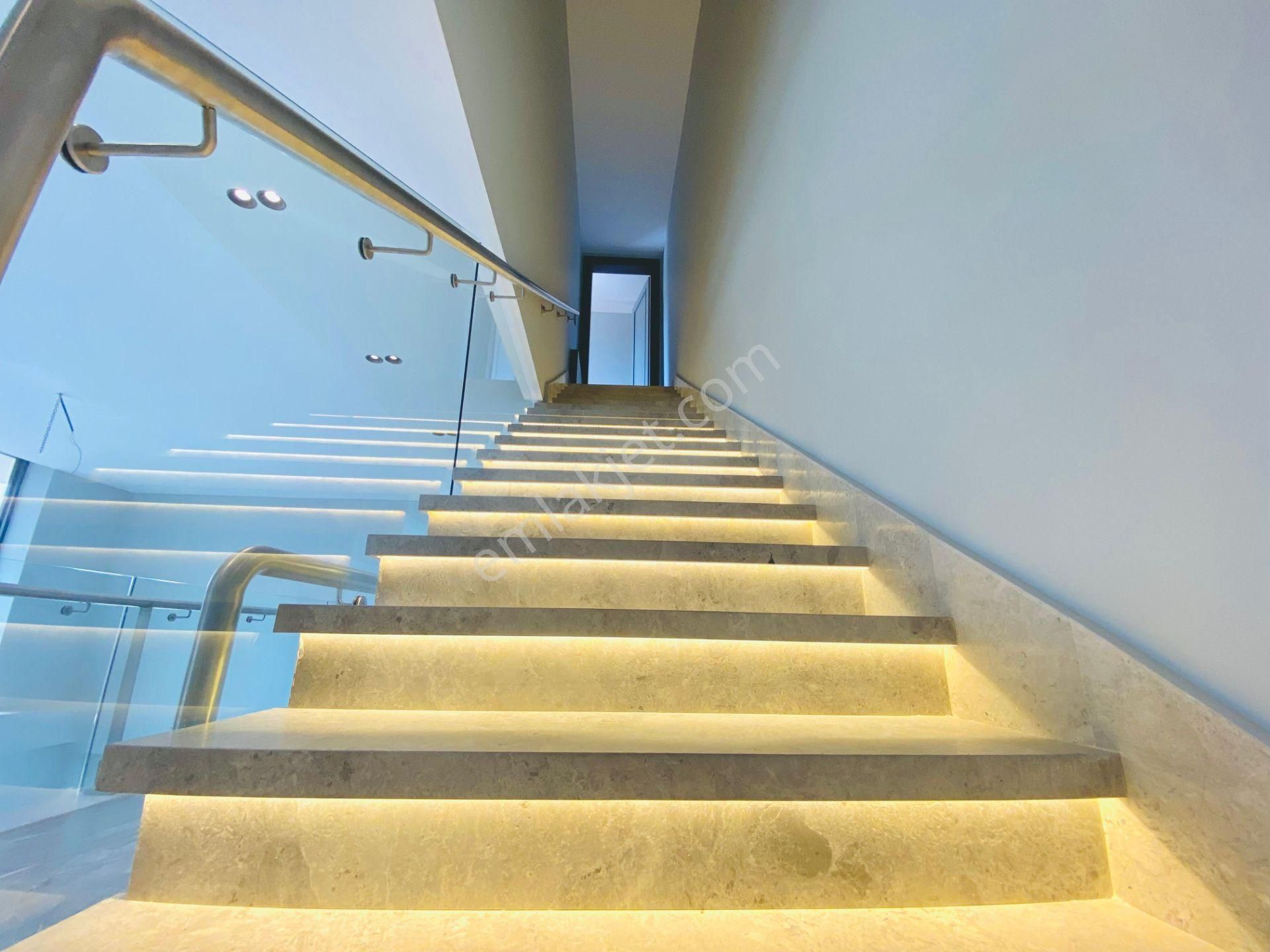 Cadde'den Sıradışı Güzellikte Tam Donanımlı Efsane 9+2 Lüx Villa - Görsel 24