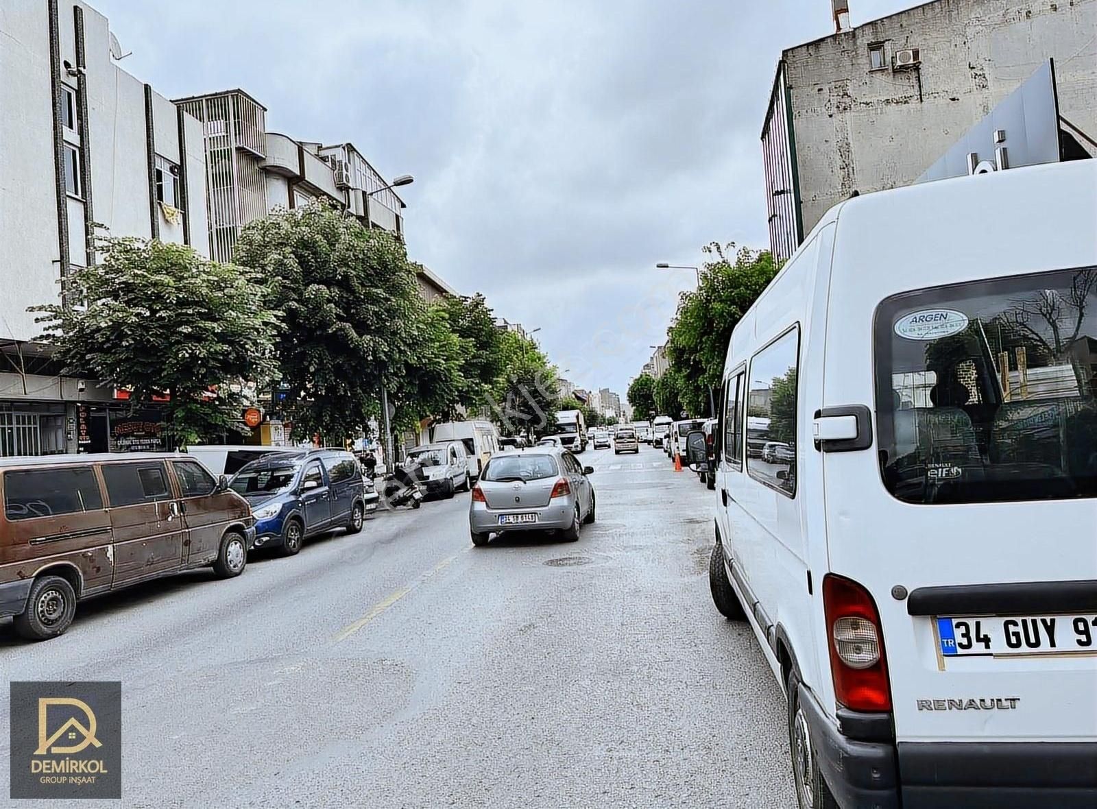 Bahçelievler Yenibosna Merkez Satılık Ticari İmarlı Yenibosna Yıldırım Beyazıt Cadde Üzeri 193 M2 Satılık Arsa