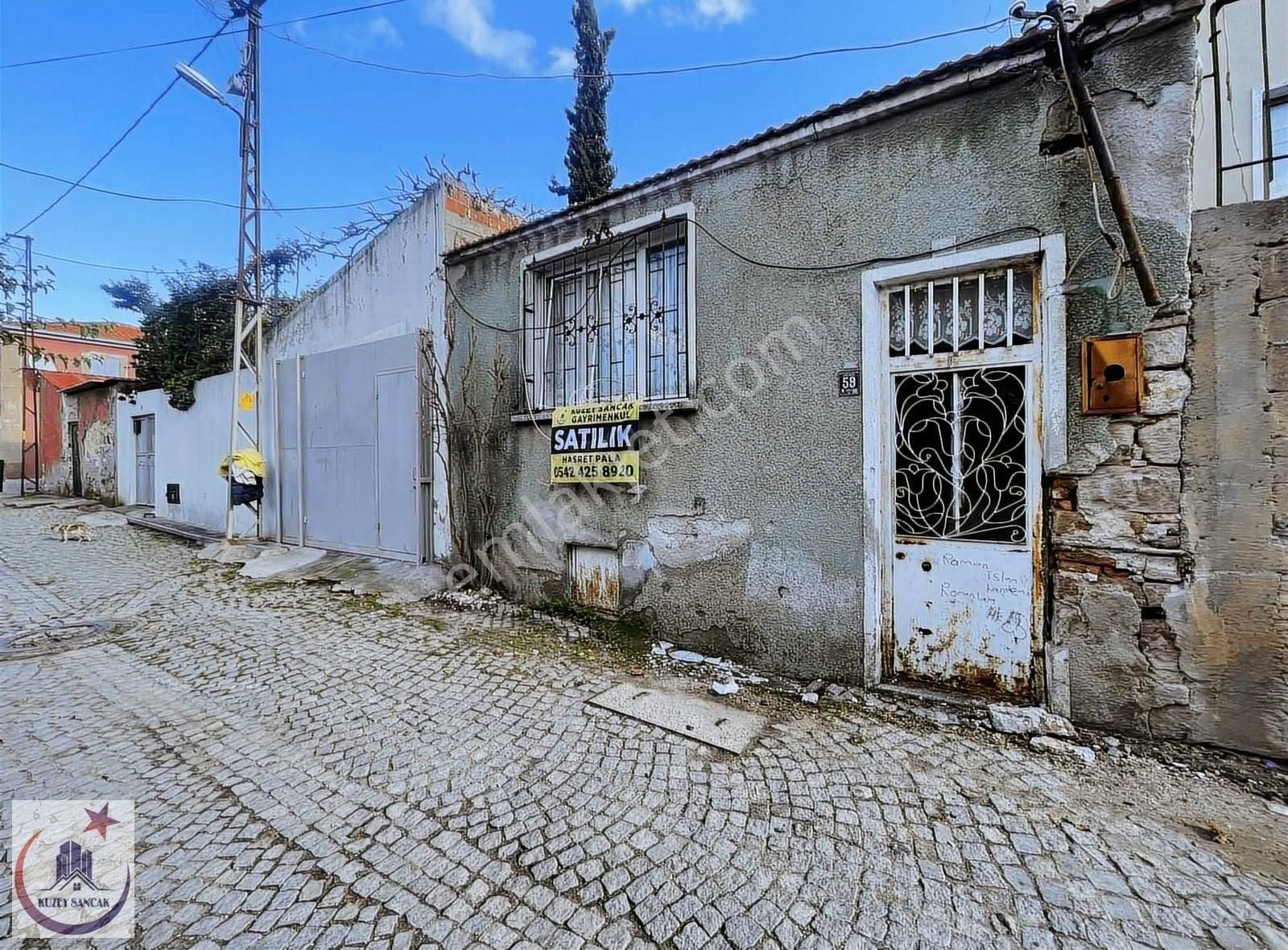 Ayvalık Hayrettinpaşa Satılık Müstakil Ev Kuzey Sancak Tan Satılık Rum Evi