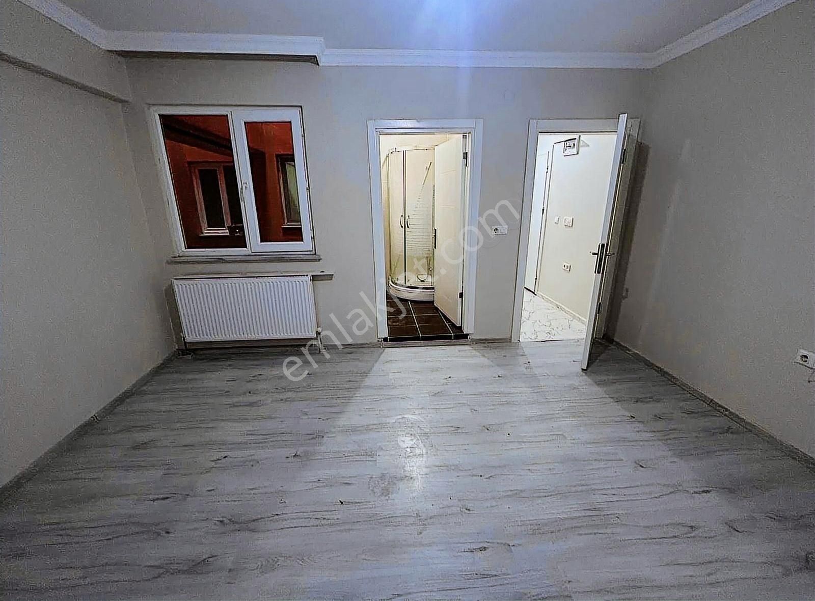 Muratlı Muradiye Satılık Daire Cadde Üstü 2. Kat Satılık 2+1 Geniş 6 Yaşında Satılık Daire