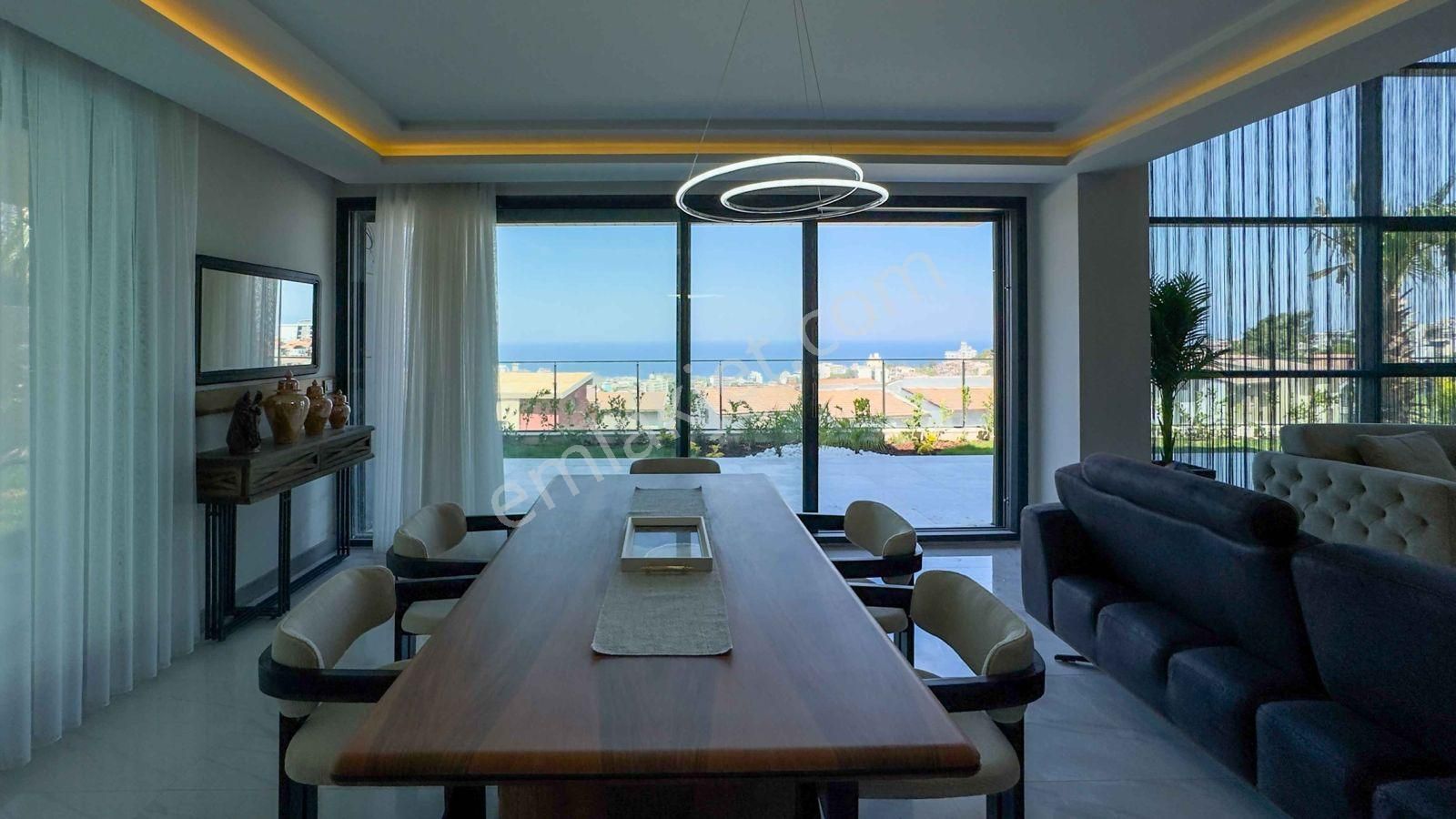 Kuşadası Kadınlar Denizin'de Ultra Lüks 4+1 Satılık Villa - Görsel 8