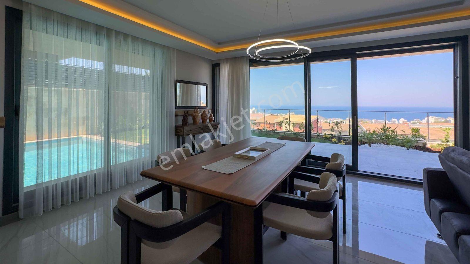 Kuşadası Kadınlar Denizin'de Ultra Lüks 4+1 Satılık Villa - Görsel 7