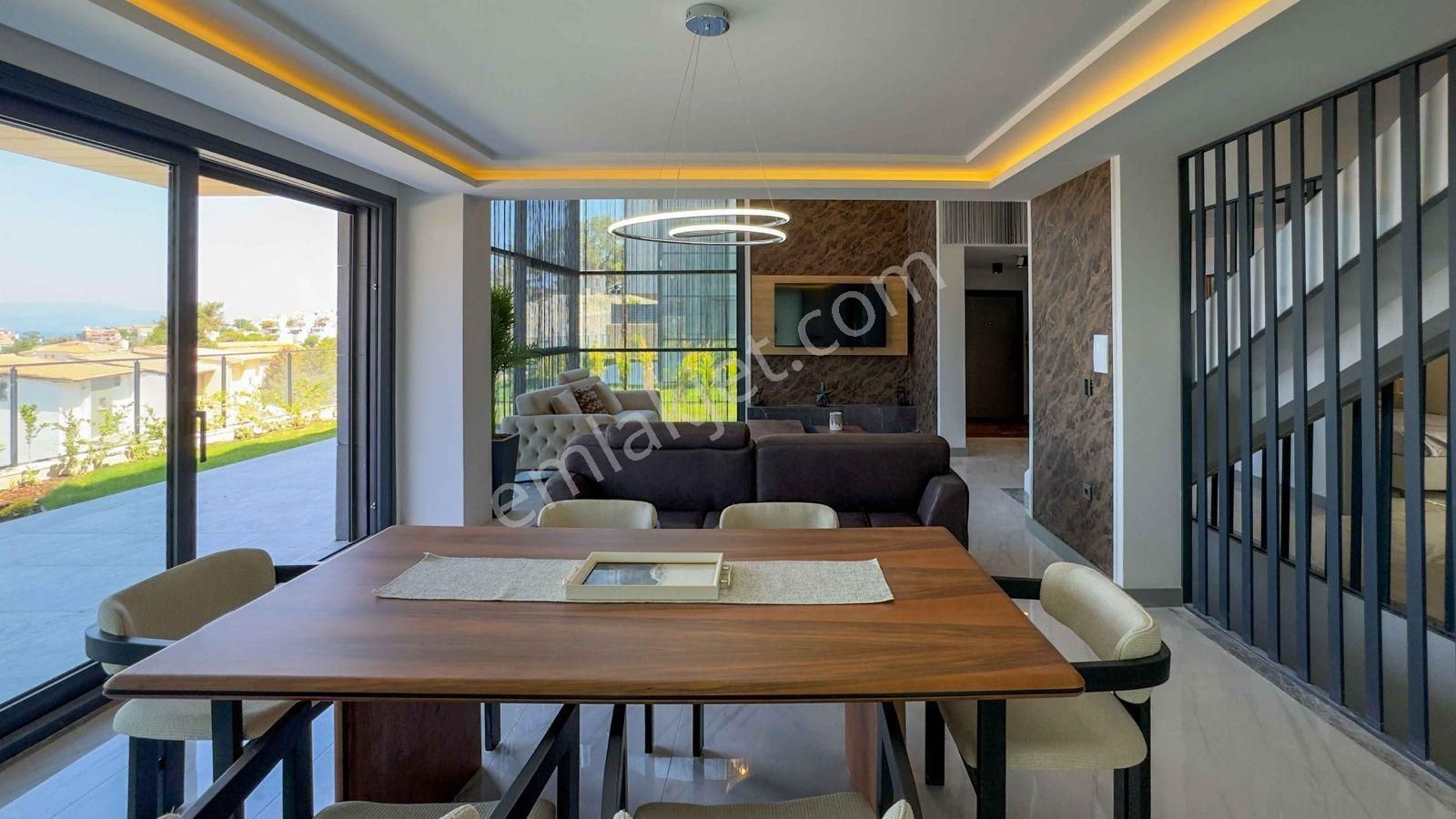 Kuşadası Kadınlar Denizin'de Ultra Lüks 4+1 Satılık Villa - Görsel 6