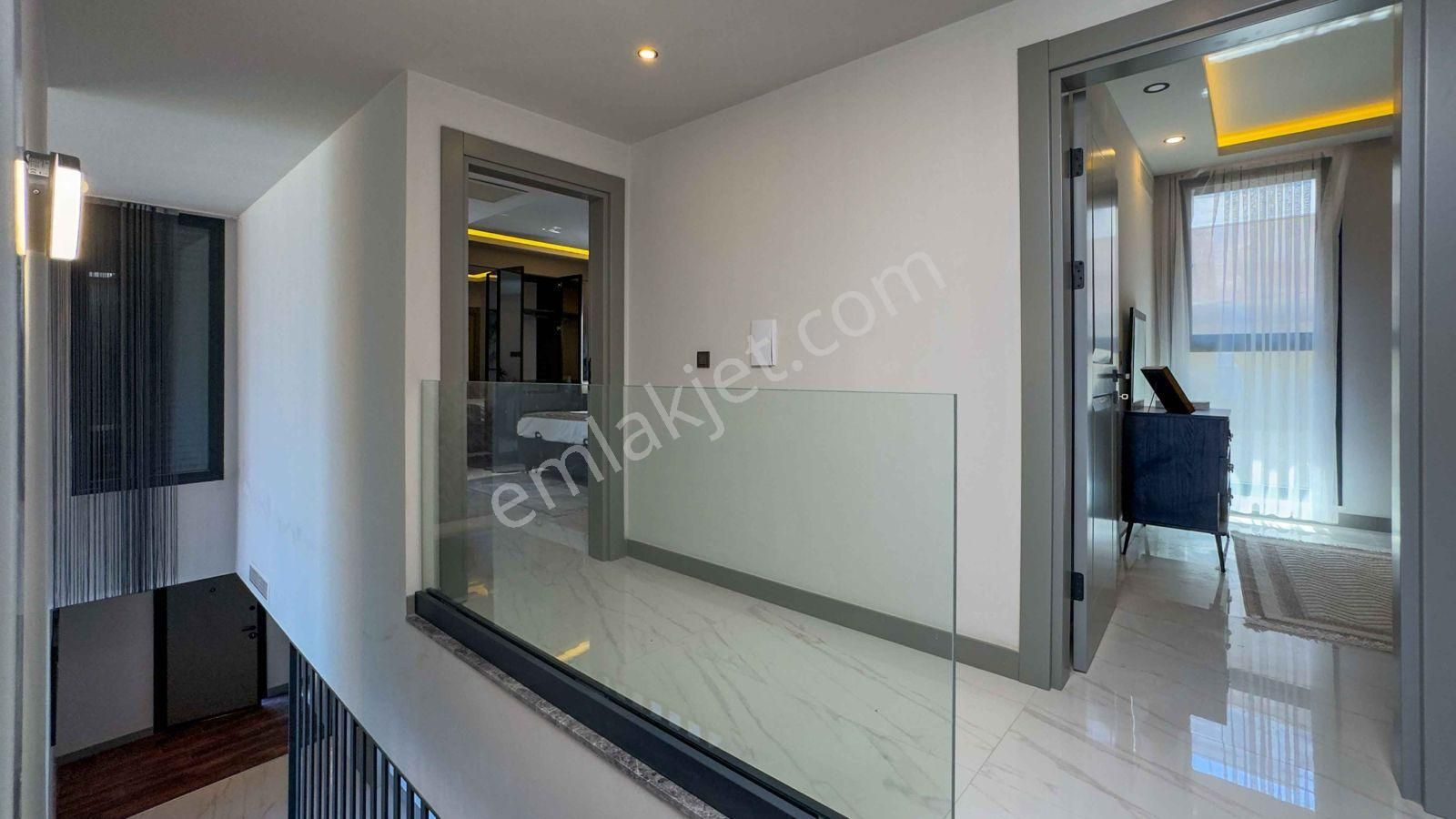 Kuşadası Kadınlar Denizin'de Ultra Lüks 4+1 Satılık Villa - Görsel 26