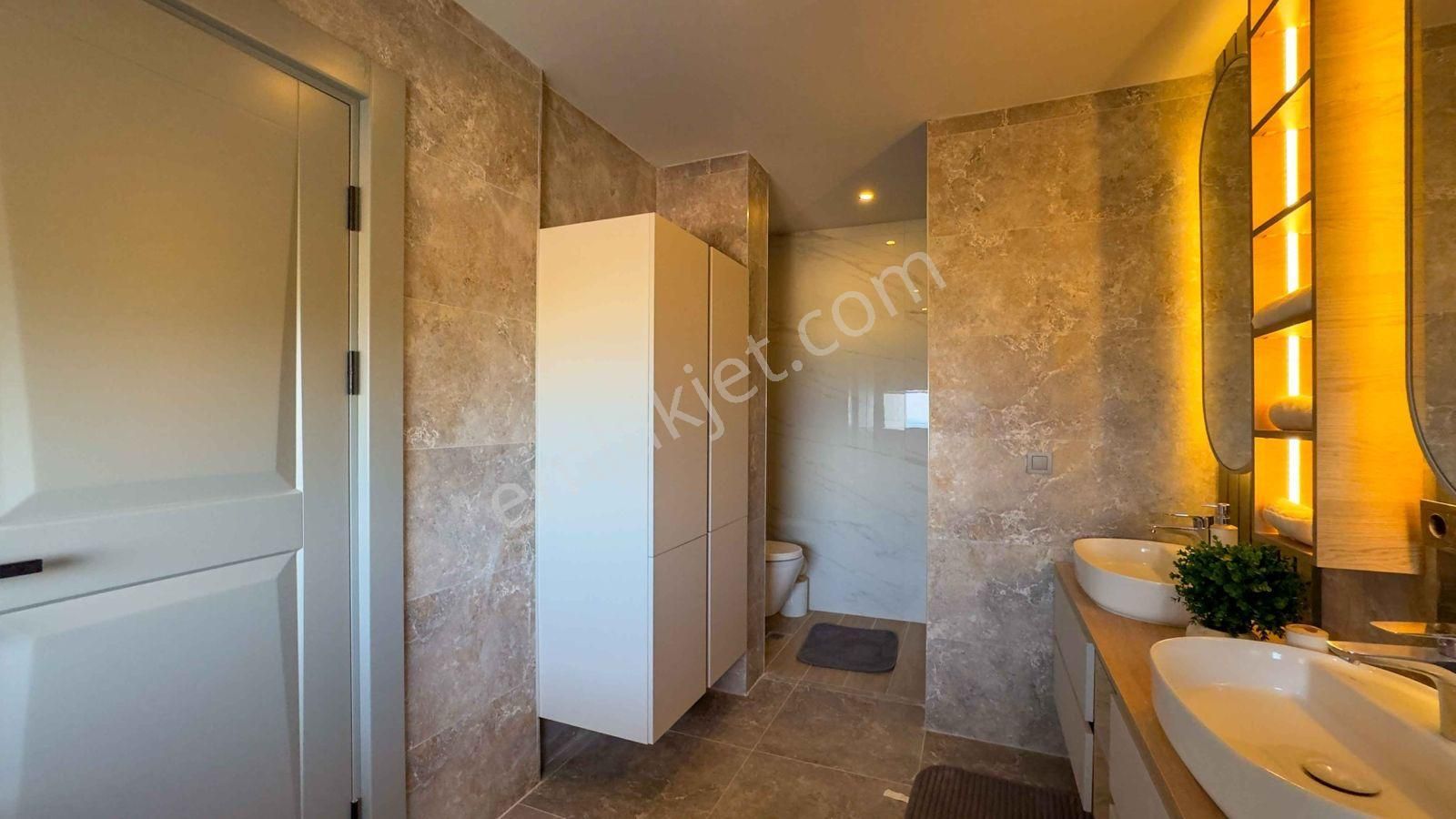 Kuşadası Kadınlar Denizin'de Ultra Lüks 4+1 Satılık Villa - Görsel 32