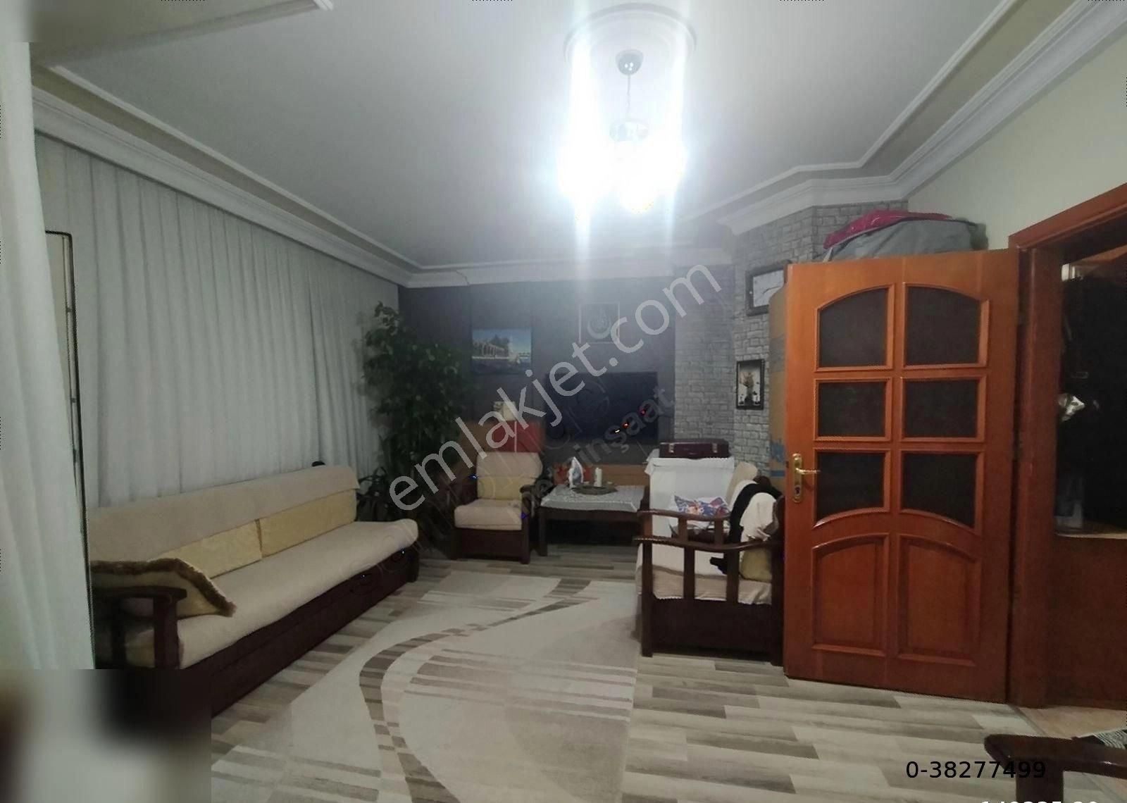 Küçükçekmece Cennet Satılık Daire Metadan Cennette Asansörlü Satılık 85.m2.daire.2+1-2.700.000.tl