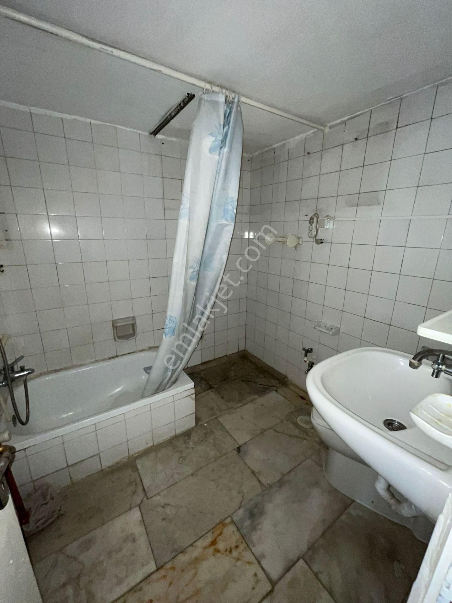 Caddede F.altay Meydana 100 Metre Arakat 2+1 Daire - Görsel 26