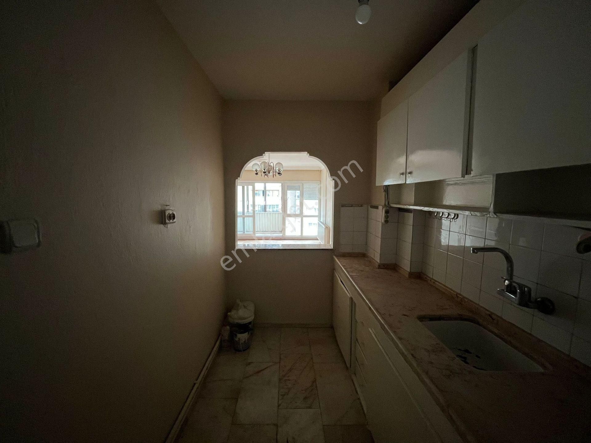 Caddede F.altay Meydana 100 Metre Arakat 2+1 Daire - Görsel 2