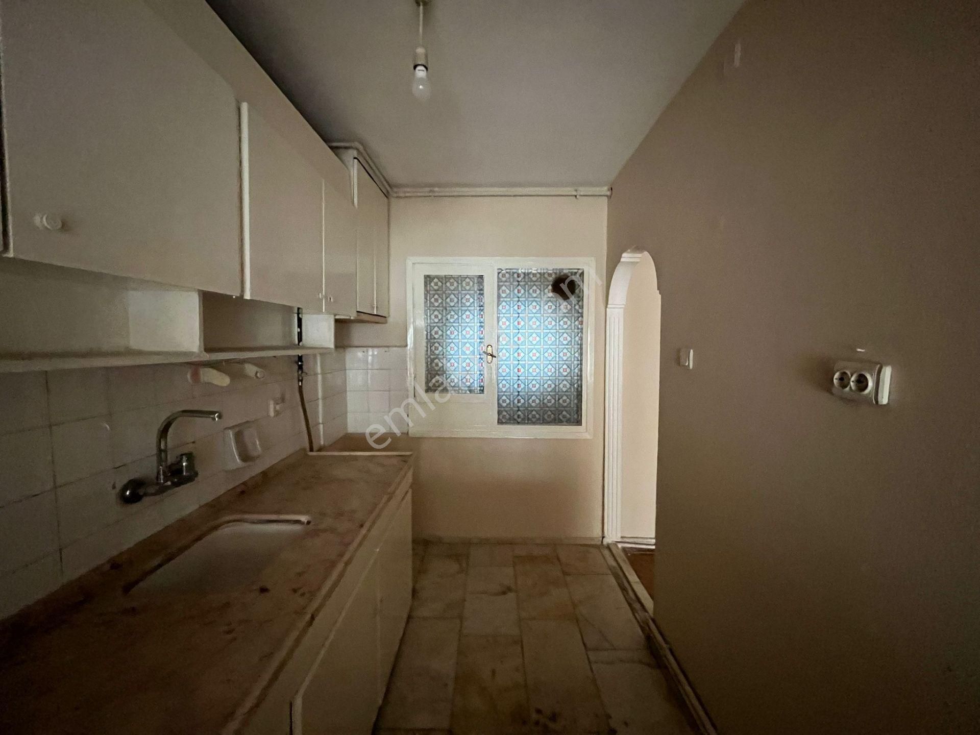 Caddede F.altay Meydana 100 Metre Arakat 2+1 Daire - Görsel 4