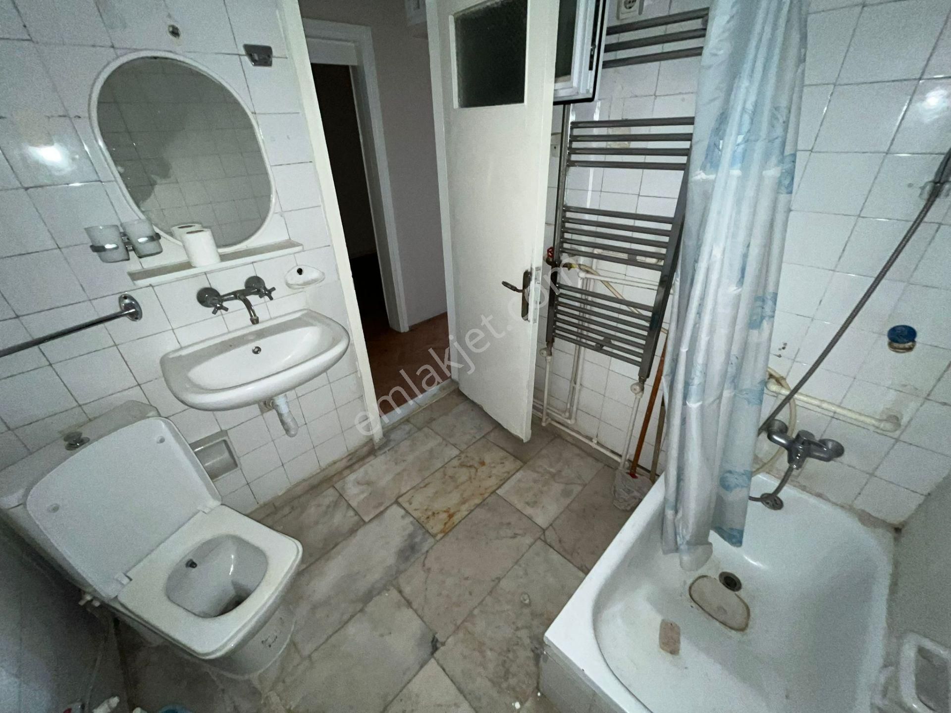 Caddede F.altay Meydana 100 Metre Arakat 2+1 Daire - Görsel 25