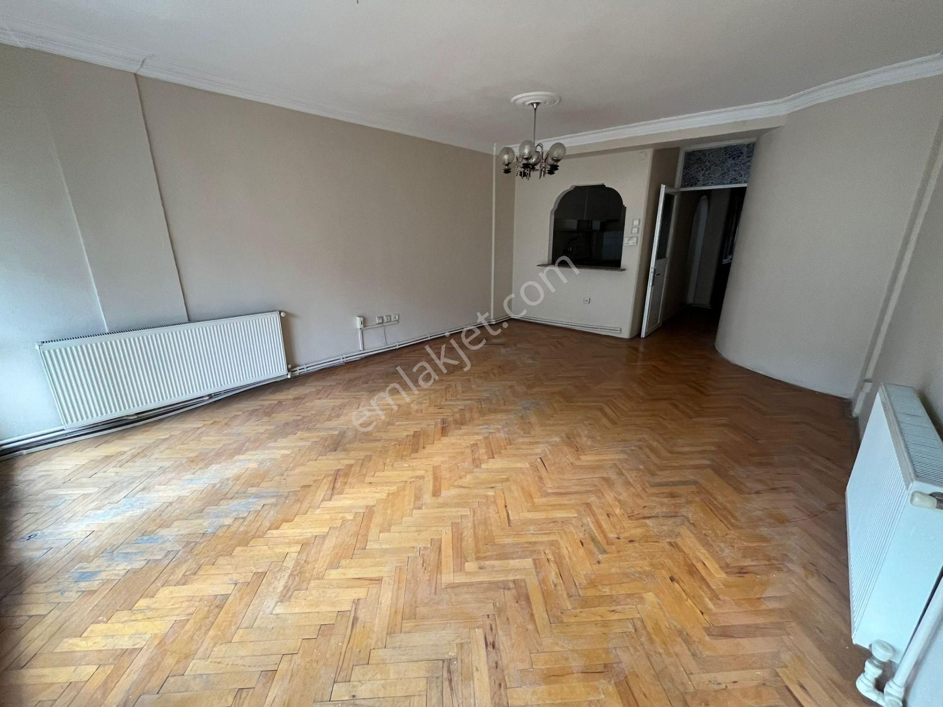 Caddede F.altay Meydana 100 Metre Arakat 2+1 Daire - Görsel 11