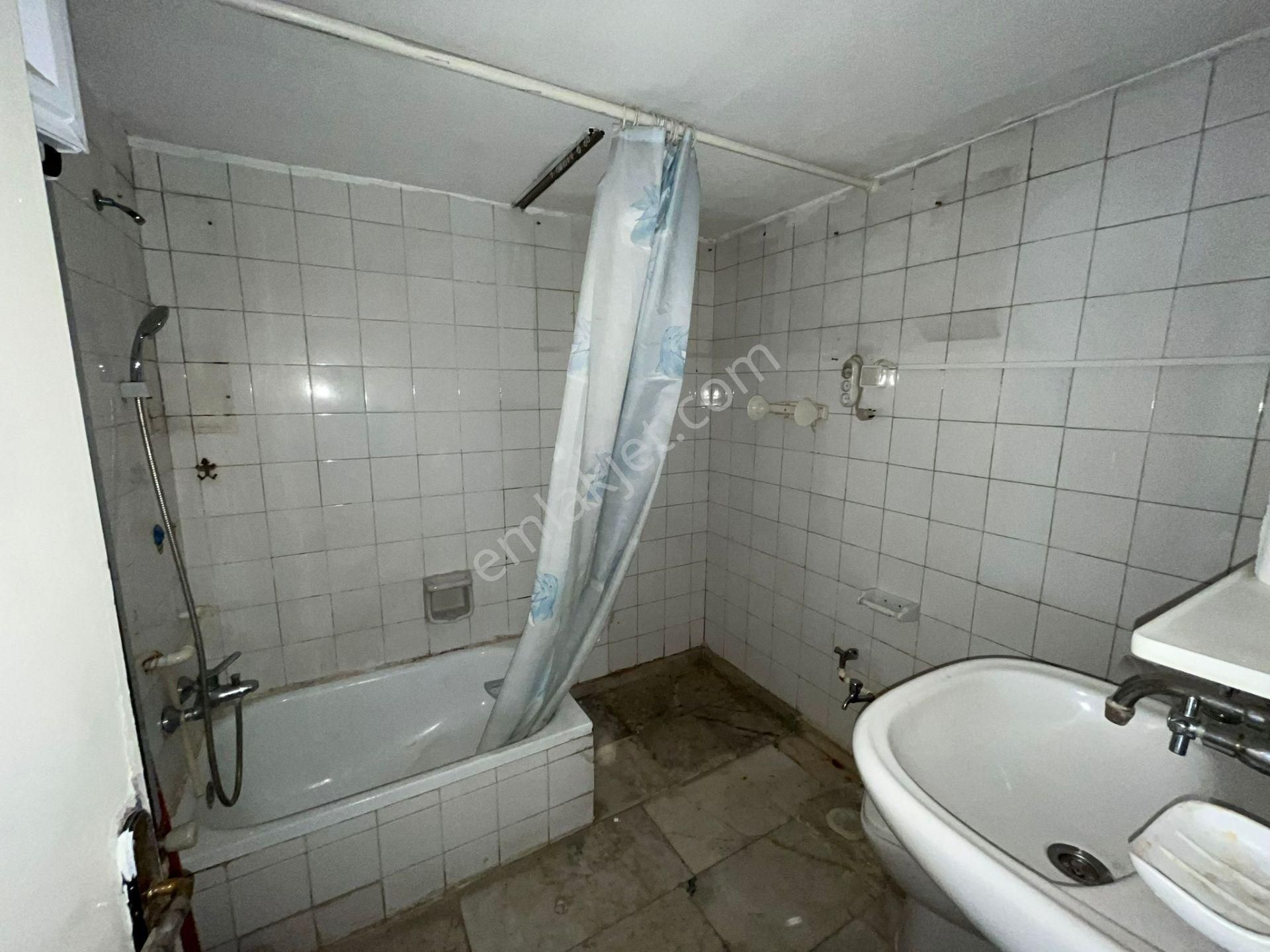 Caddede F.altay Meydana 100 Metre Arakat 2+1 Daire - Görsel 24