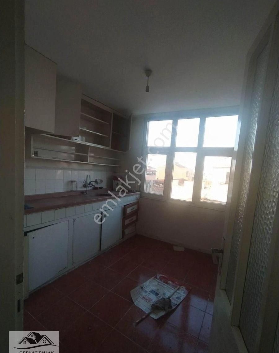 Turgutlu Yıldırım Kiralık Daire Turgutlu Kiralık Yıldırım Mah 95m2 4. Kat Sobalı 2+1 Oda Balkonlu Temiz Daire