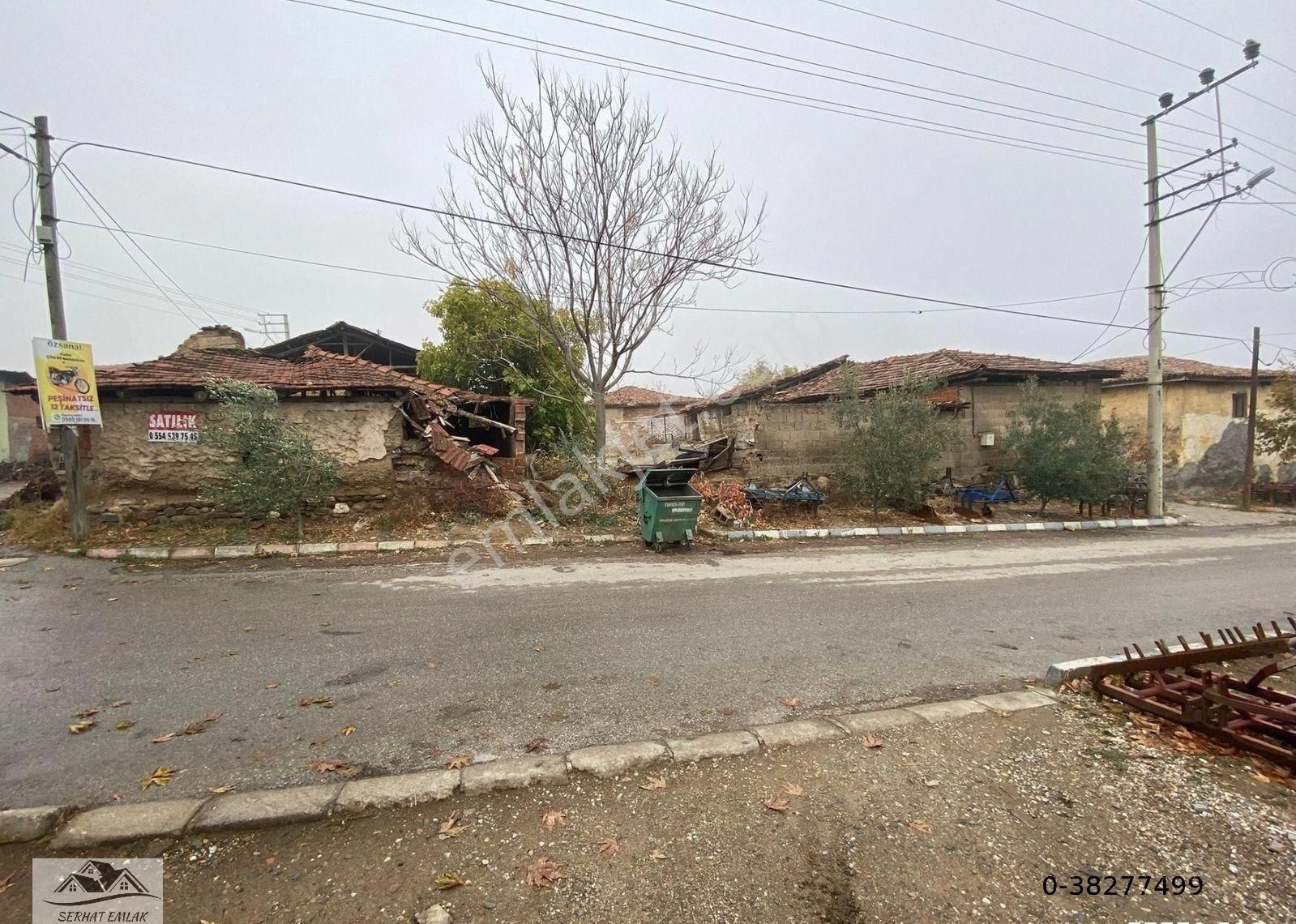 Turgutlu Derbent Satılık Konut İmarlı Turgutlu Satılık Arsa Derbent Mah 607m2 3 Kat İmarlı Müstakil Kerpiç Ev Elektrik Su Var Köyün İçinde