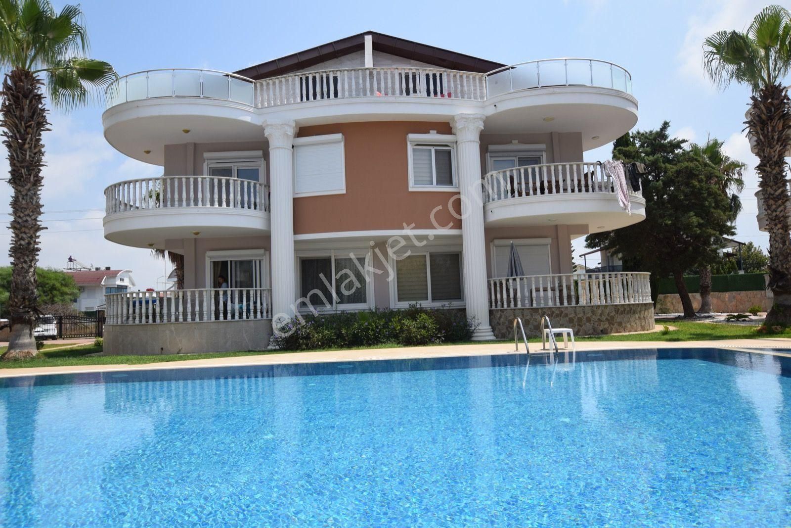 Serik Belek Satılık Villa Antalya Belek'te Site İçi 3+1 Satılık Villa