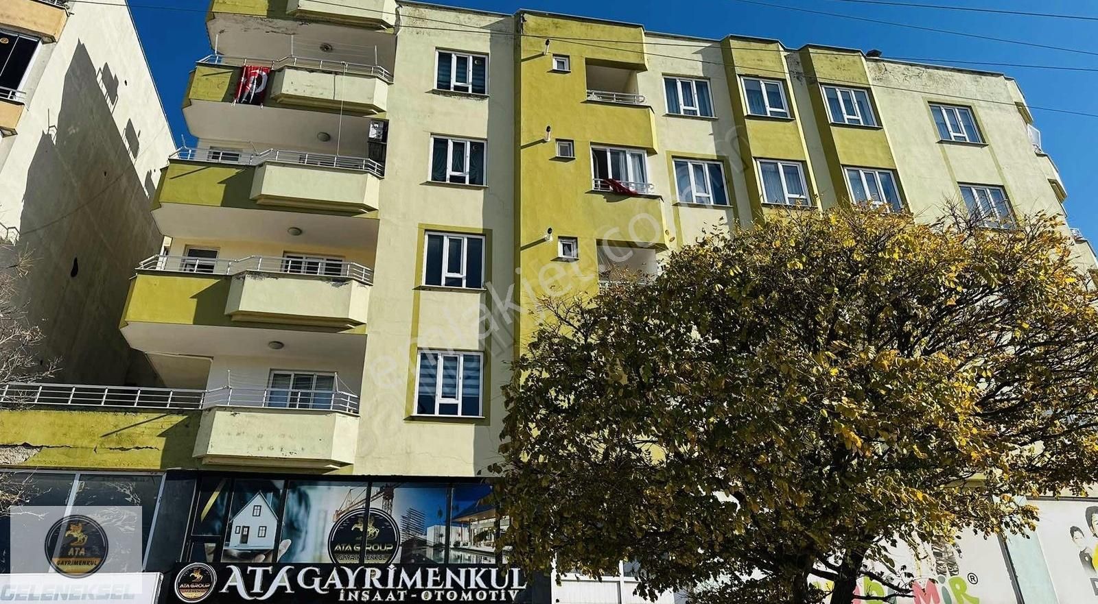 Kilis Merkez Albay İbrahim Karaoğlanoğlu Satılık Daire Ata Gayrimenkul'den Satılık E Beşv. 4+1 200 M² 3cephegöbek Daire