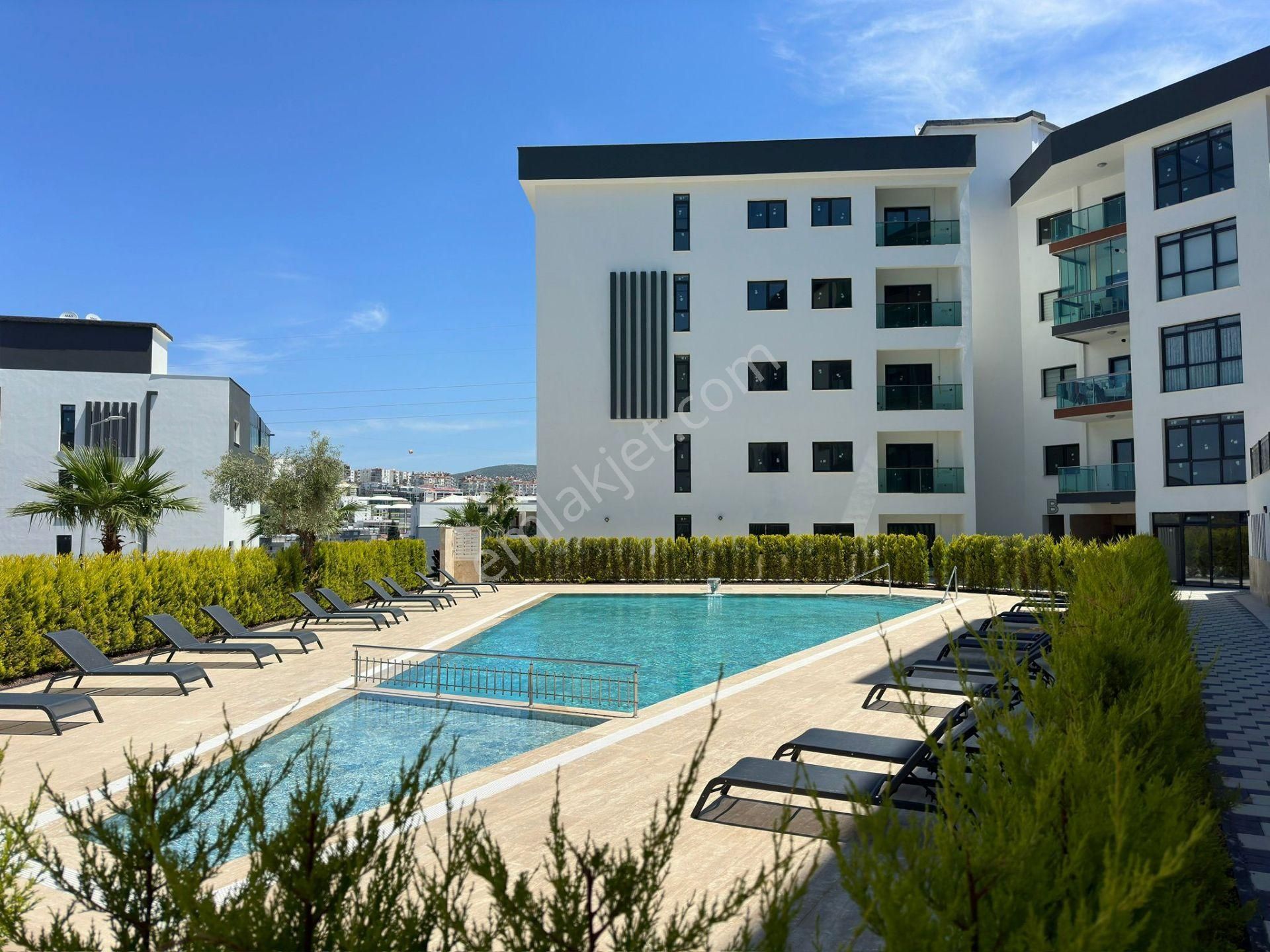 Kuşadası Değirmendere Mahallesin'de Lüks Sıfır Daireler - Görsel 21