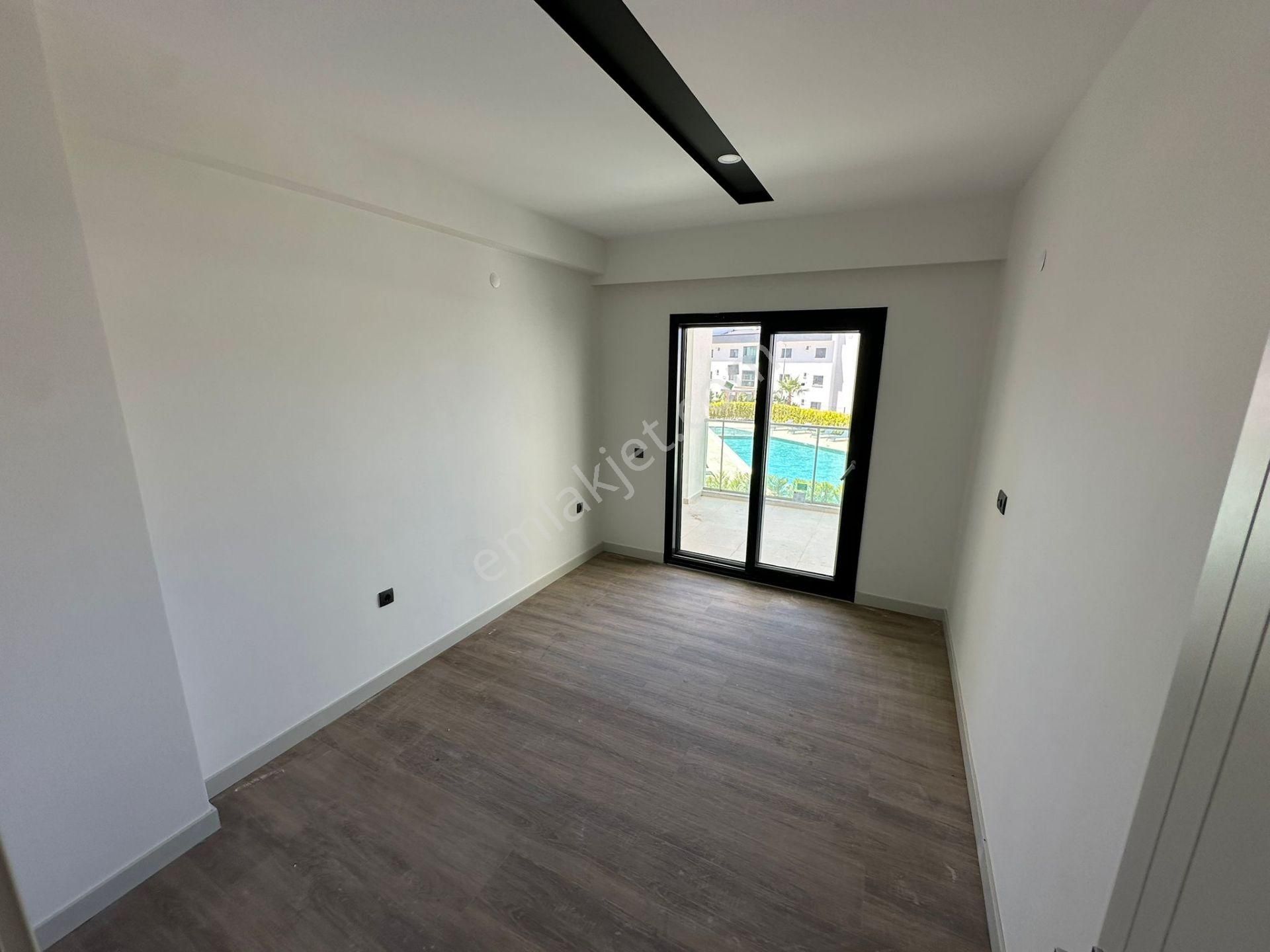 Kuşadası Değirmendere Mahallesin'de Lüks Sıfır Daireler - Görsel 6