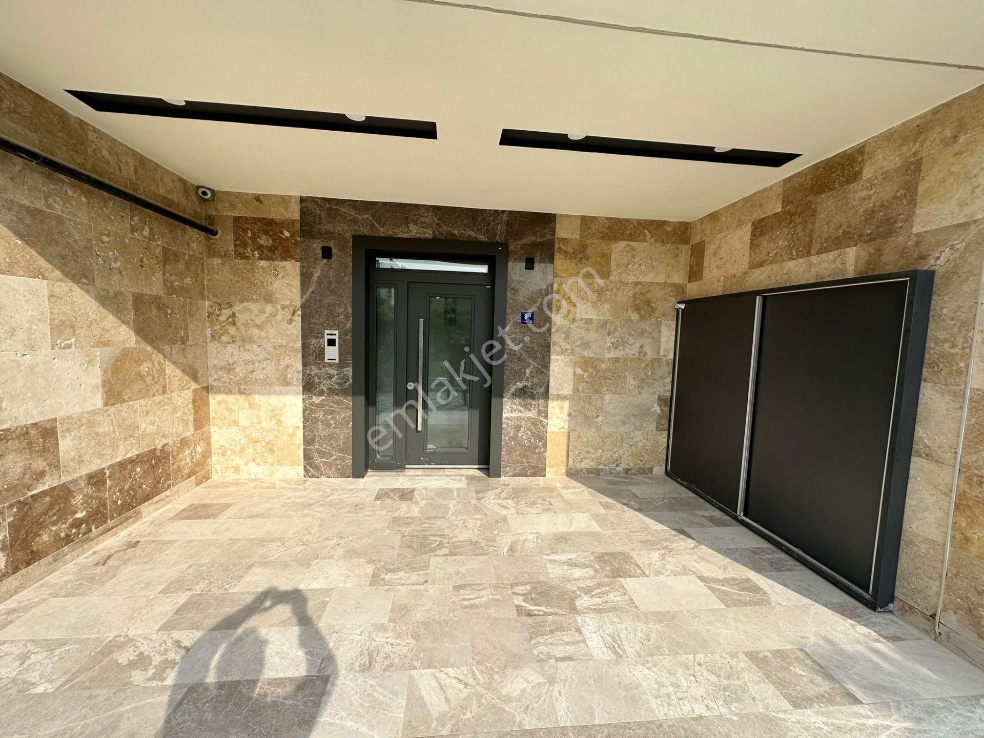 Kuşadası Değirmendere Mahallesin'de Lüks Sıfır Daireler - Görsel 25