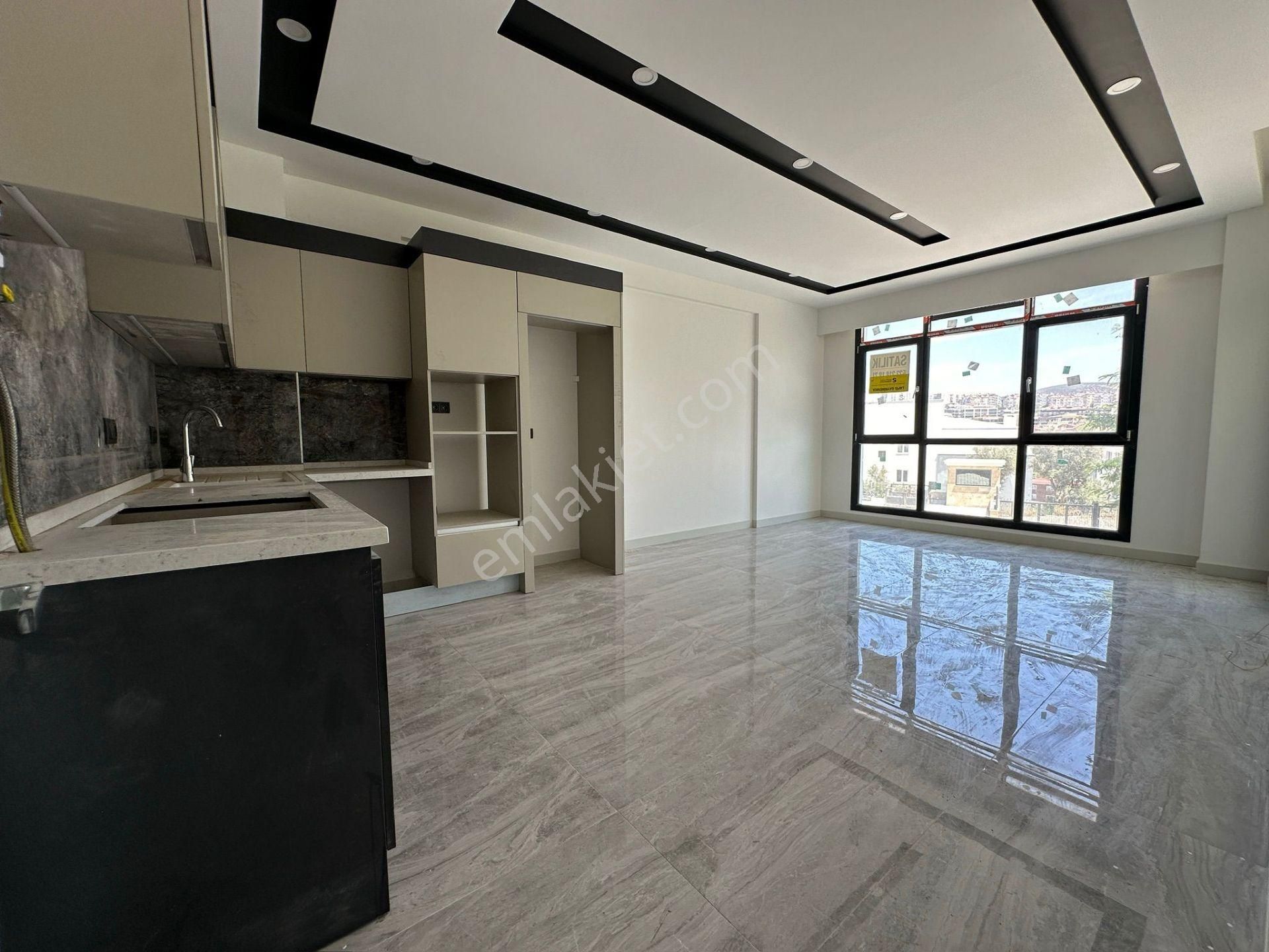 Kuşadası Değirmendere Mahallesin'de Lüks Sıfır Daireler - Görsel 3